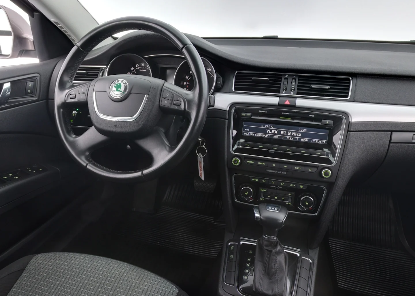 Car Image - 10D70mLS8qKi1WaRy1aI5M