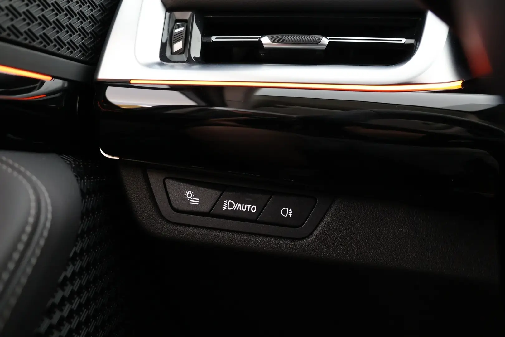 Car Image - 7bk4oTvp6eH3MgJbiqWiLa