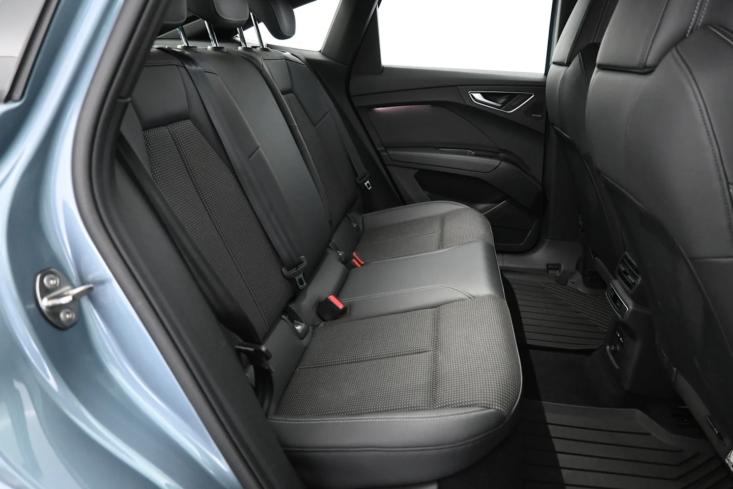 Car Image - 6bKoh3k4skyUQ66rwybBYj