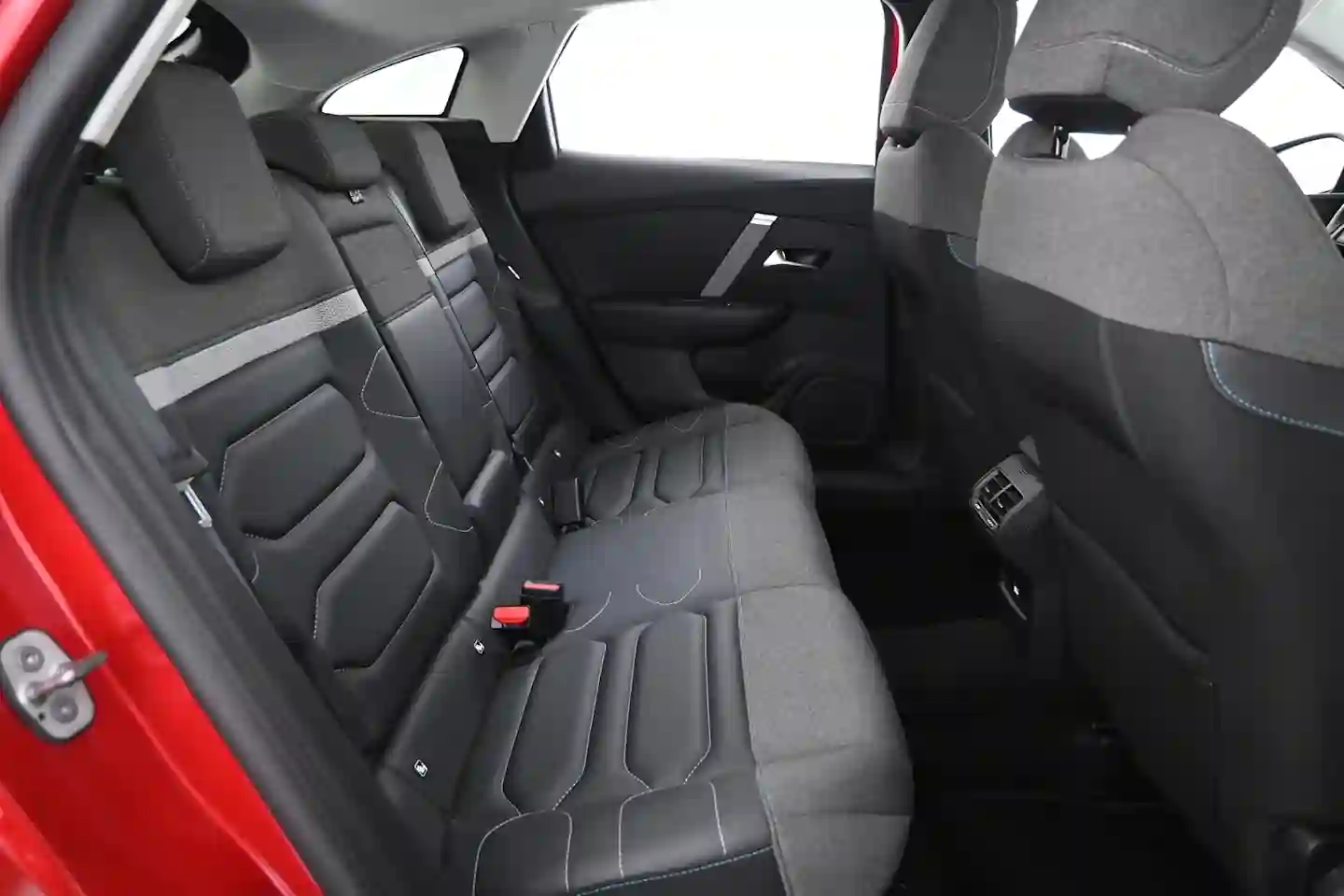 Car Image - 6nxhXjsJUj2GJVV0MPlGuC