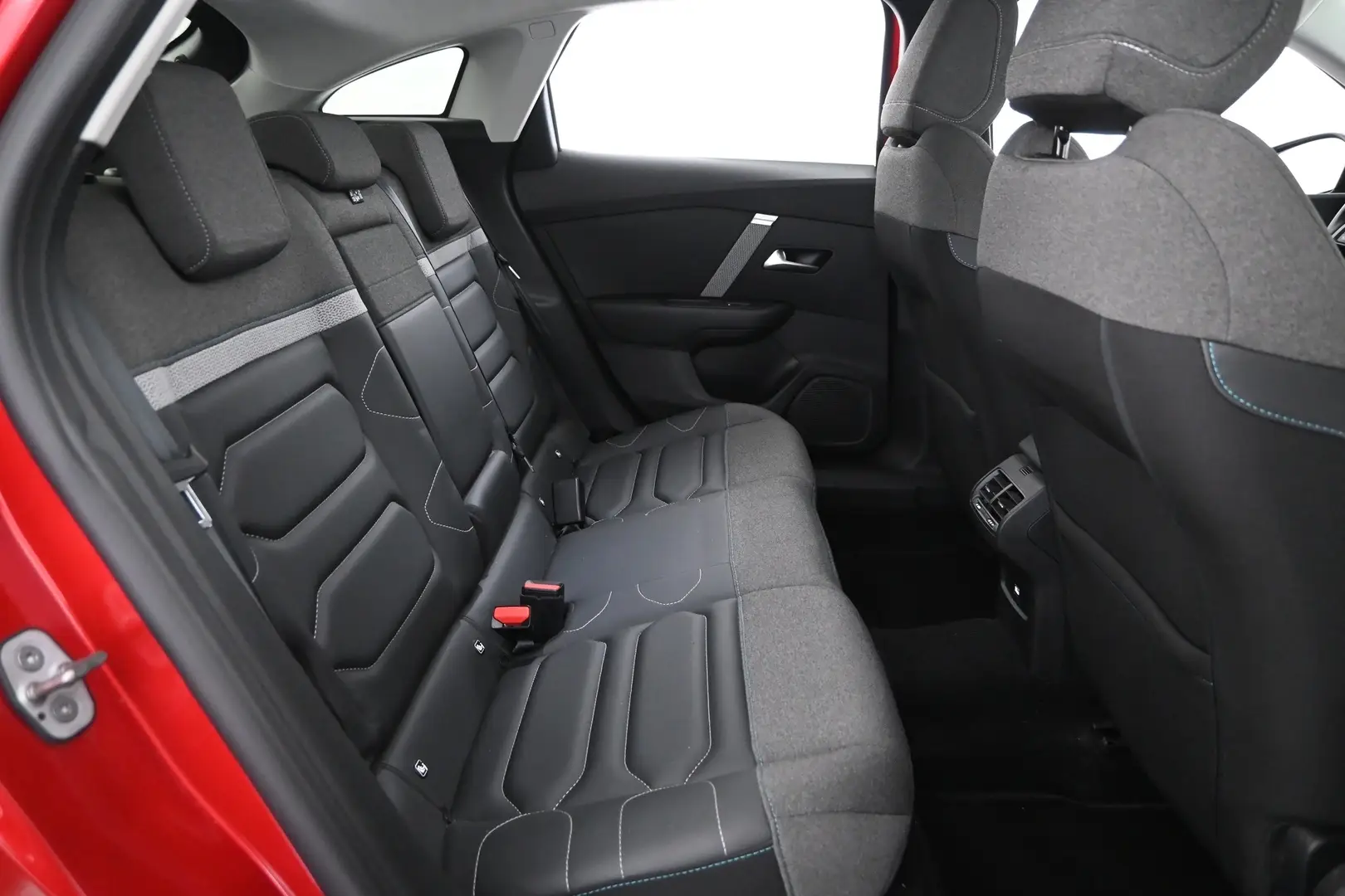 Car Image - 6nxhXjsJUj2GJVV0MPlGuC