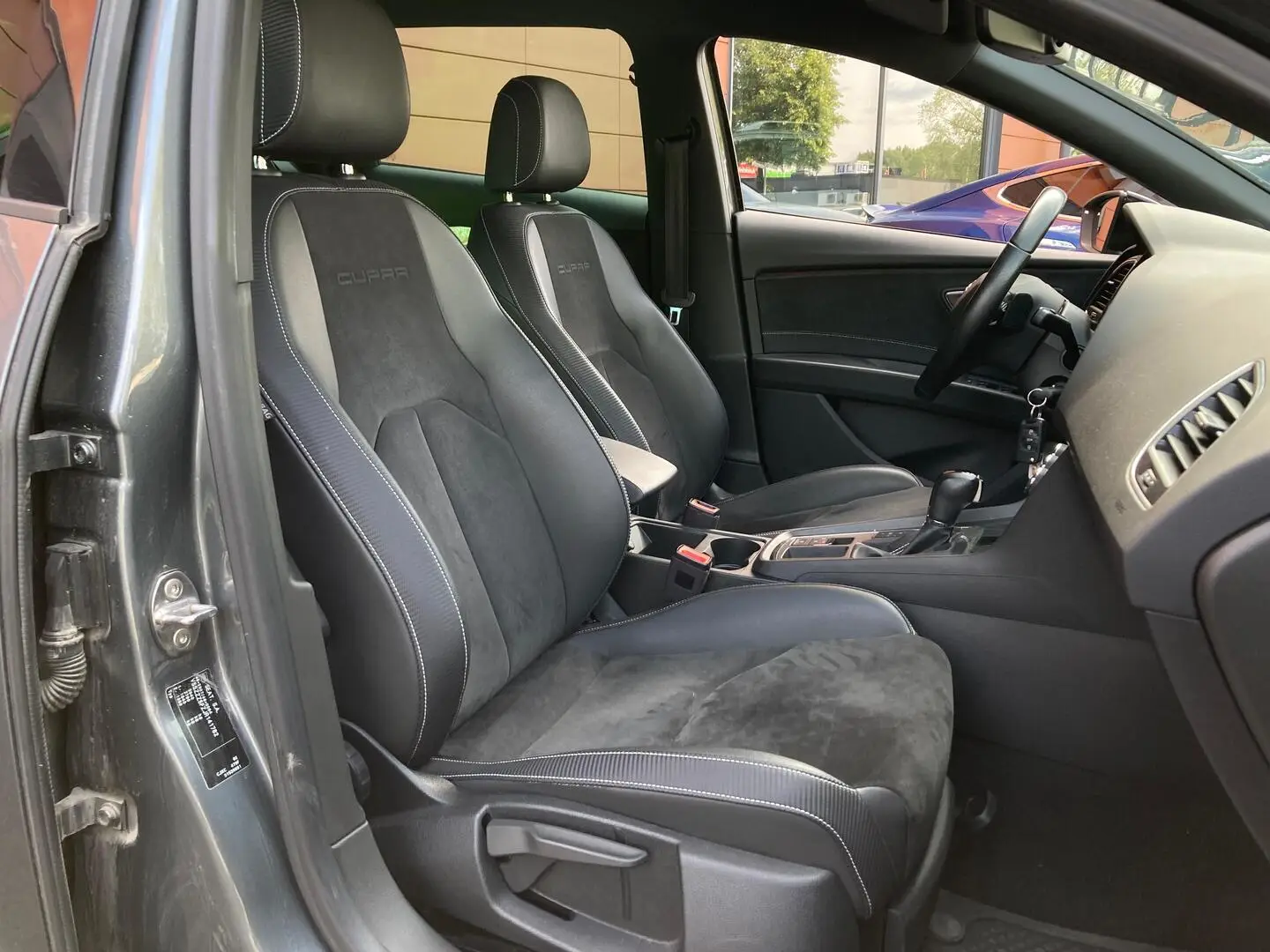 Car Image - 1A2q8cknooMr80zCco6LX3