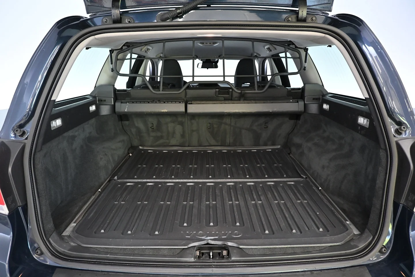 Car Image - 4V5BQhhqlZq6hvGB2rKl1I