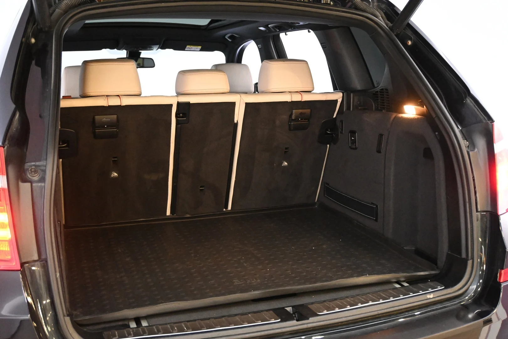 Car Image - b4XYh5lutptVZL0xpKLvK