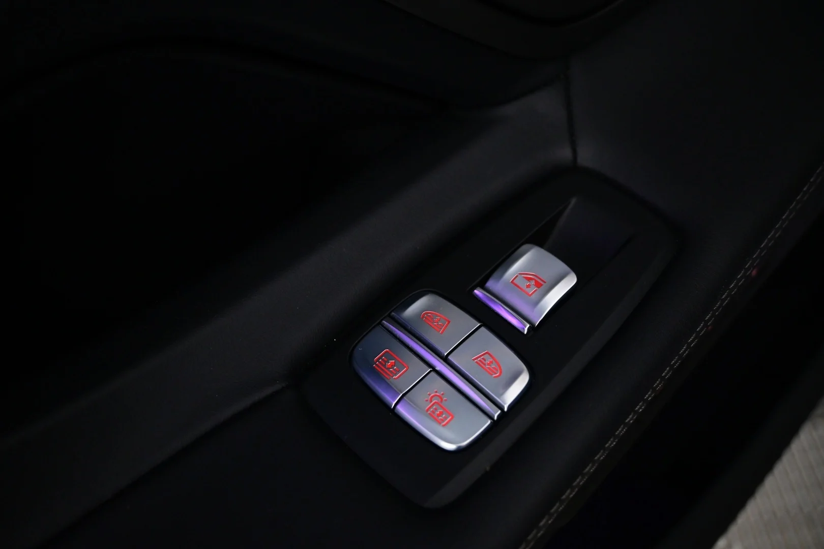 Car Image - W3H8PFELRnB9lYtpeRbJe
