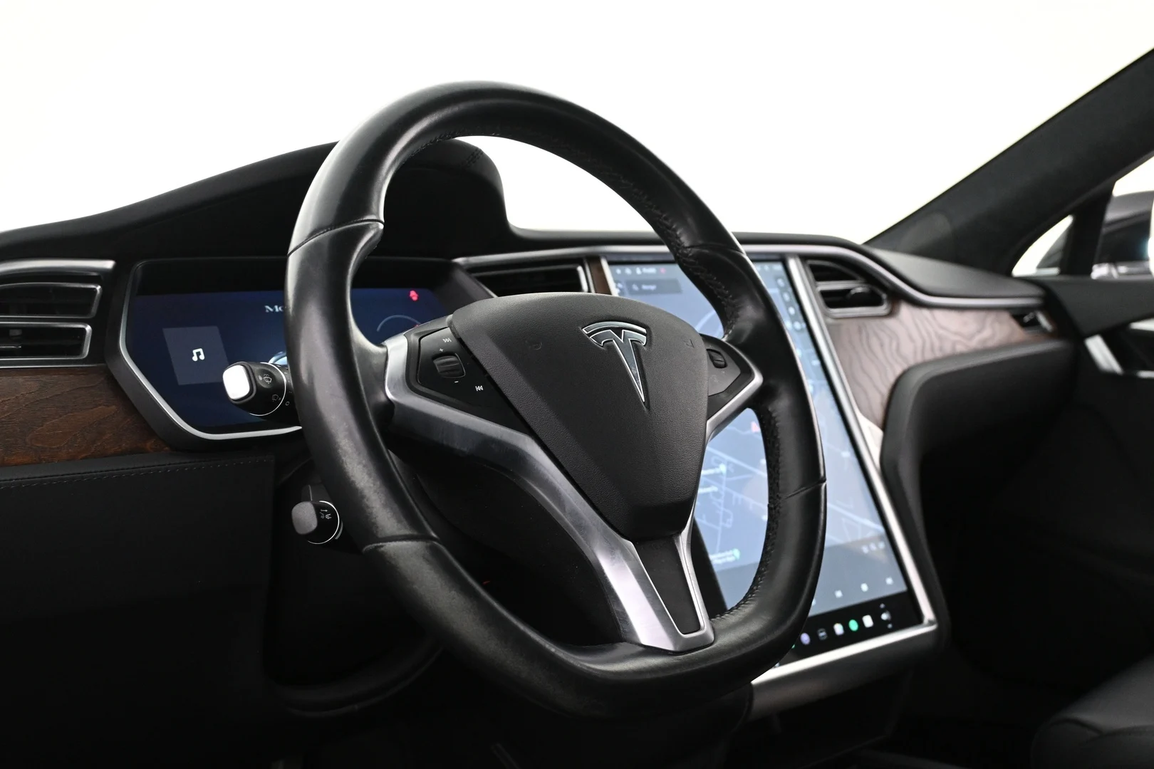 Car Image - 29f4RVg6wlP06ZmdjAbuqW