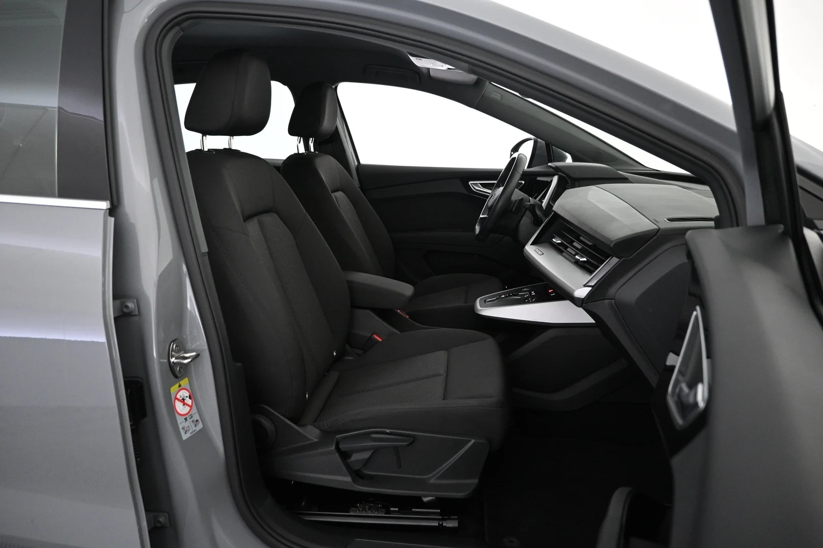 Car Image - 5oNVJSiqwqsxccl778ojRj