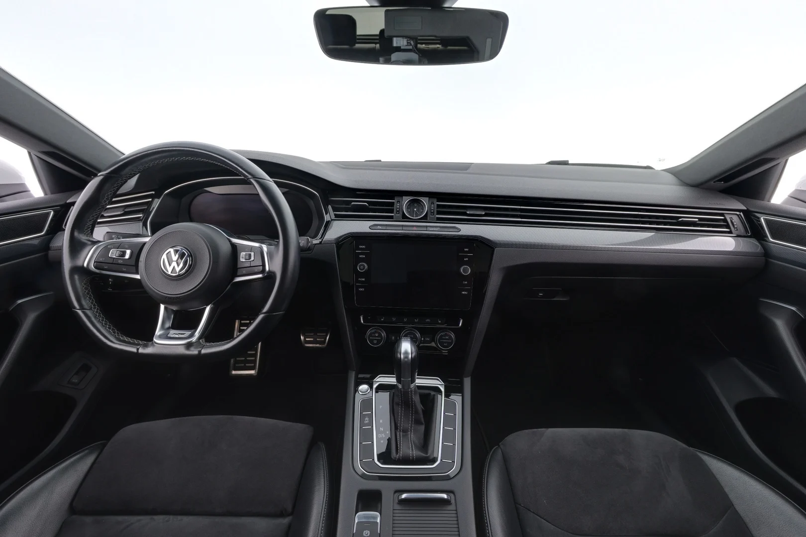 Car Image - 2O4giZZMXZFuMQ8SYxlI6s