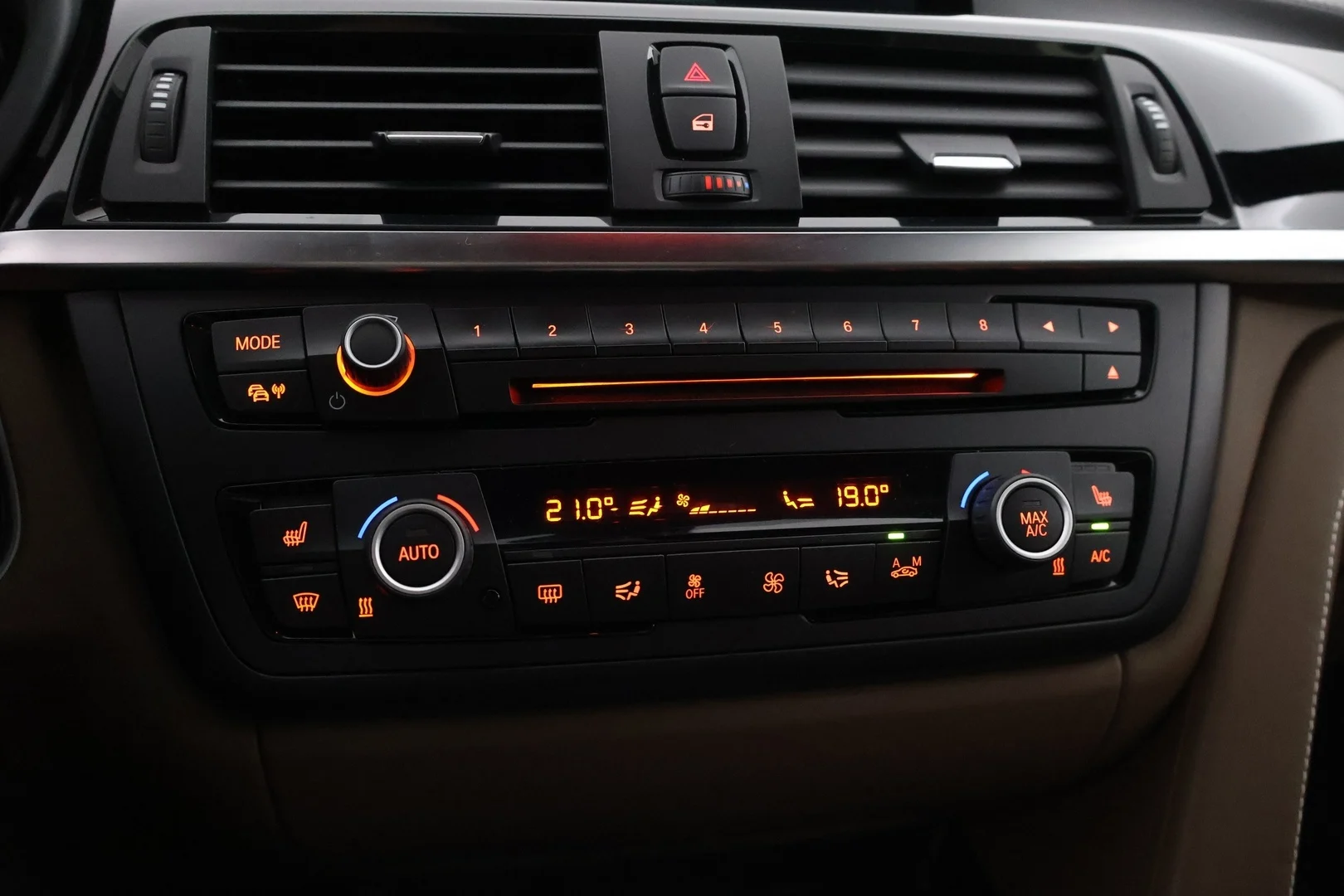 Car Image - 59qLzA8YBOyG13biONoMUB