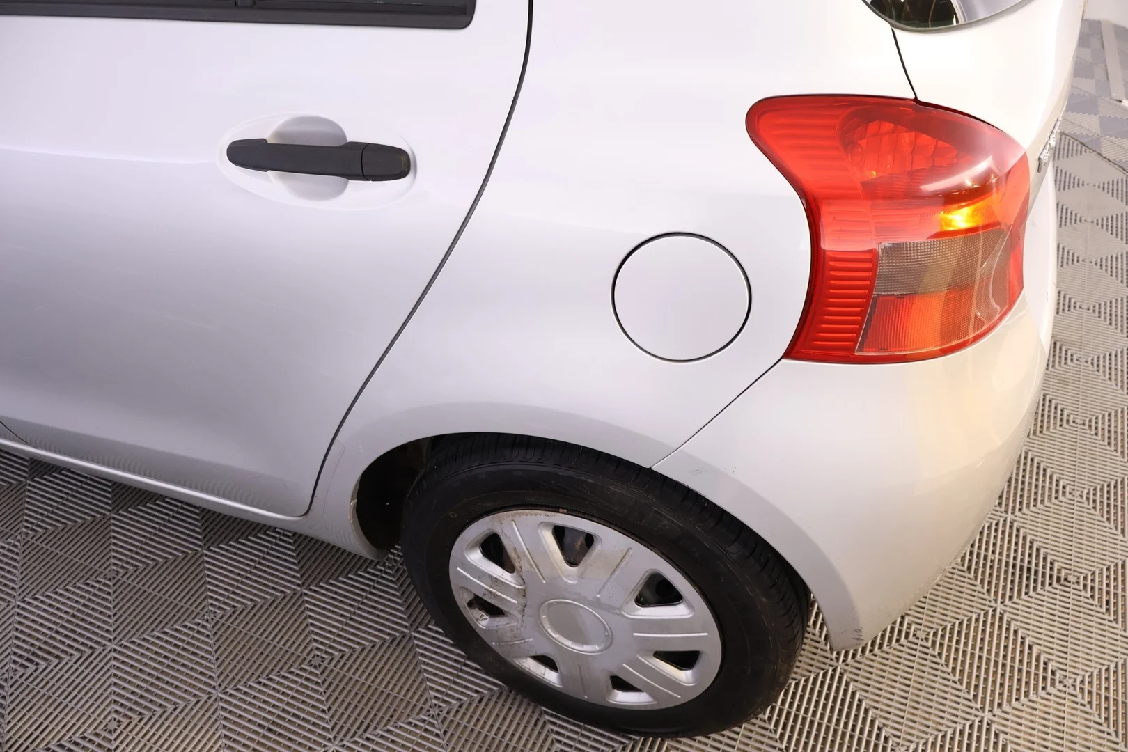 Car Image - 321eo8qImx3EtQ4g5sek56