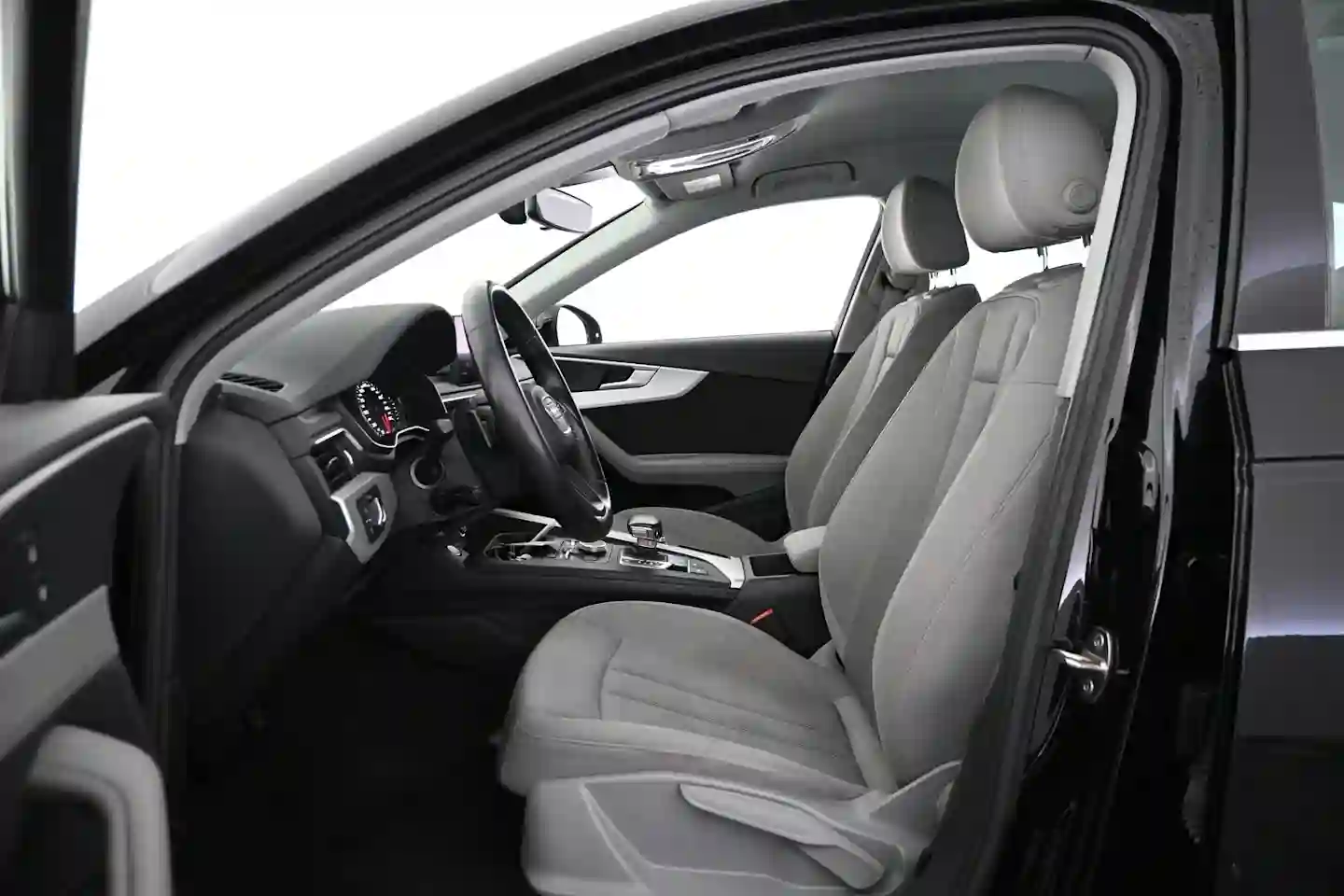 Car Image - 7Ji2oQ9T0EyNeCa5CV9ZKj