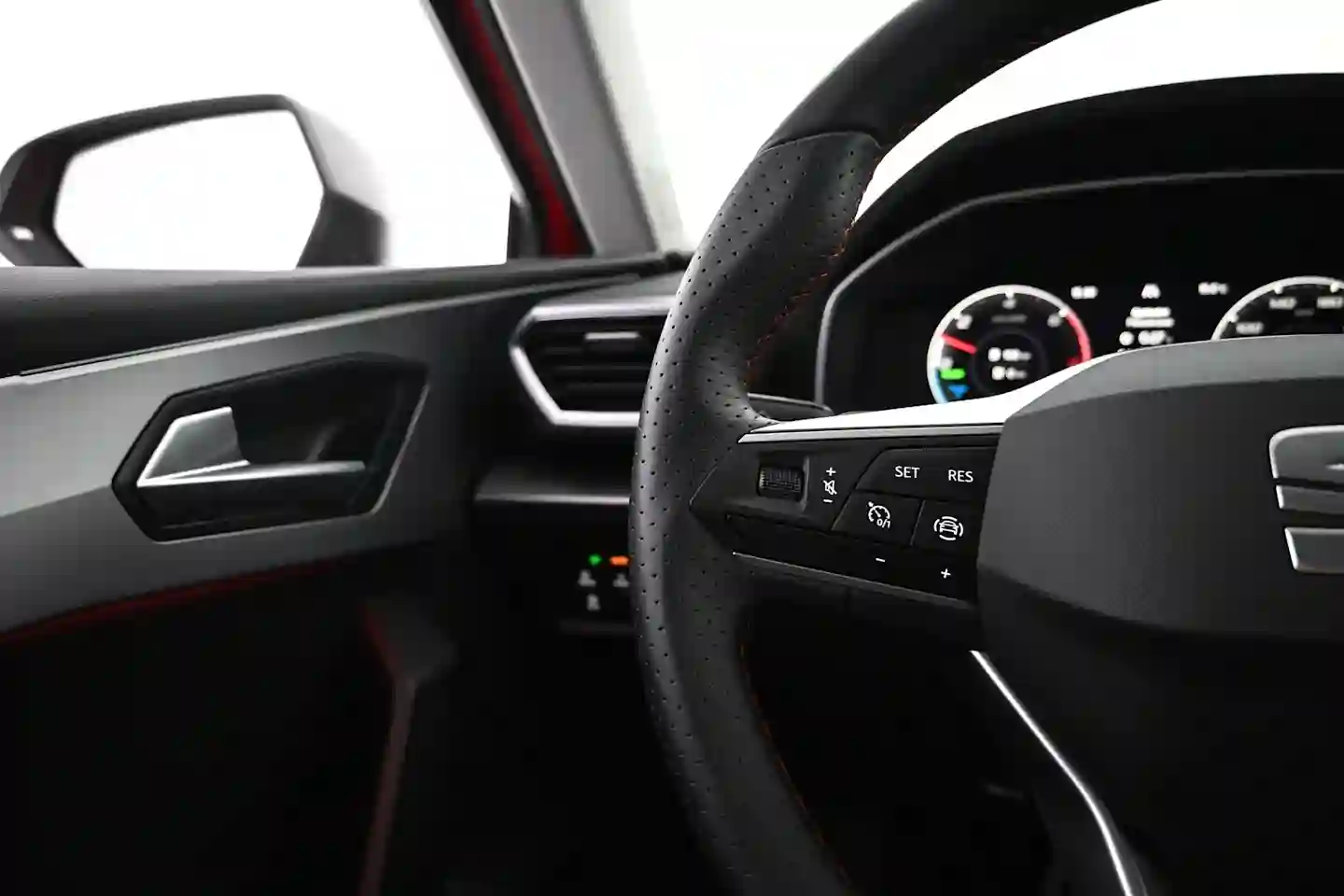 Car Image - 14eTA3QbSDVsEcz4YteUdy