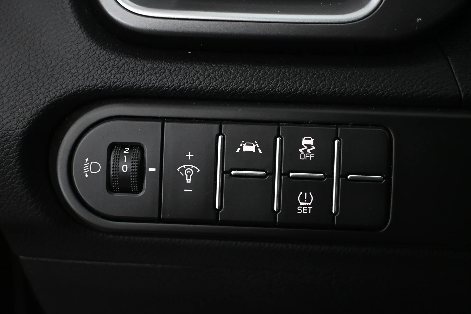 Car Image - rKcQw7aNoPPGZDkCBP2LZ