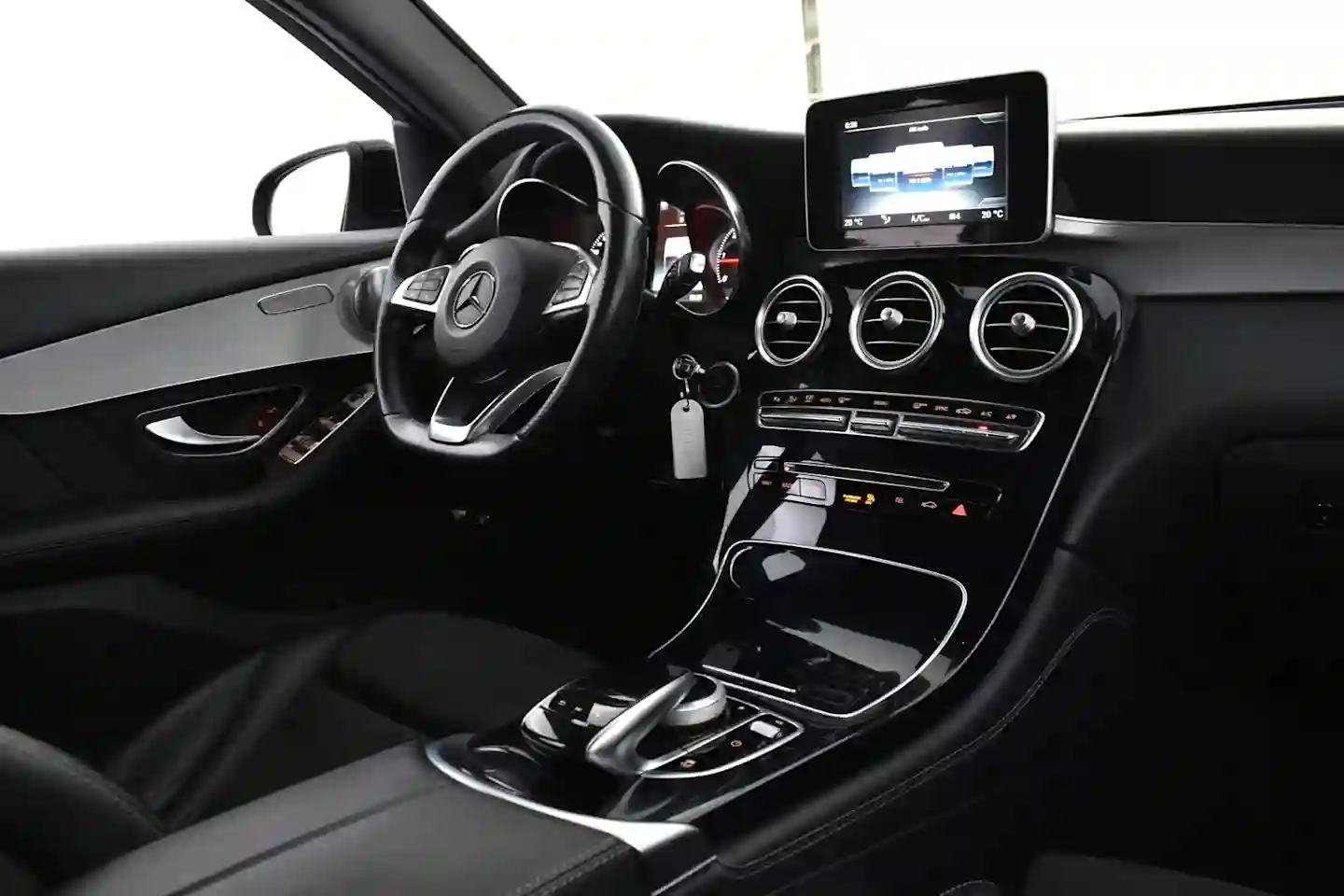 Car Image - RLCnEQRn3Cz2TgY39MSnq