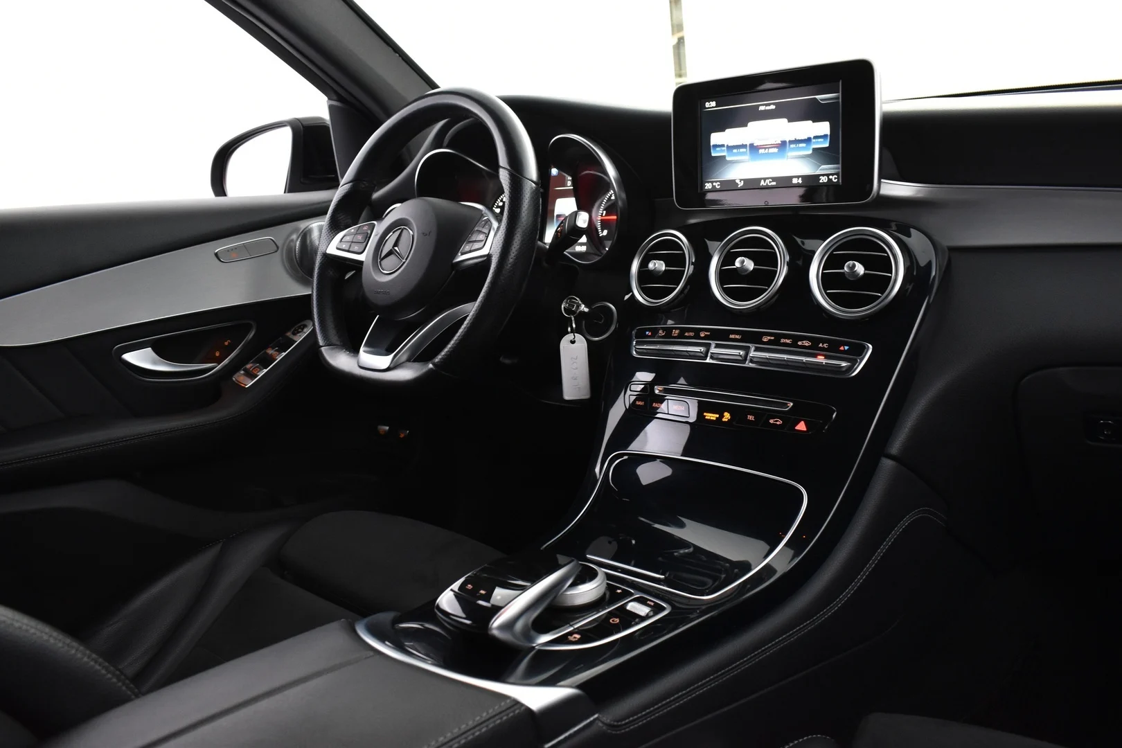 Car Image - RLCnEQRn3Cz2TgY39MSnq