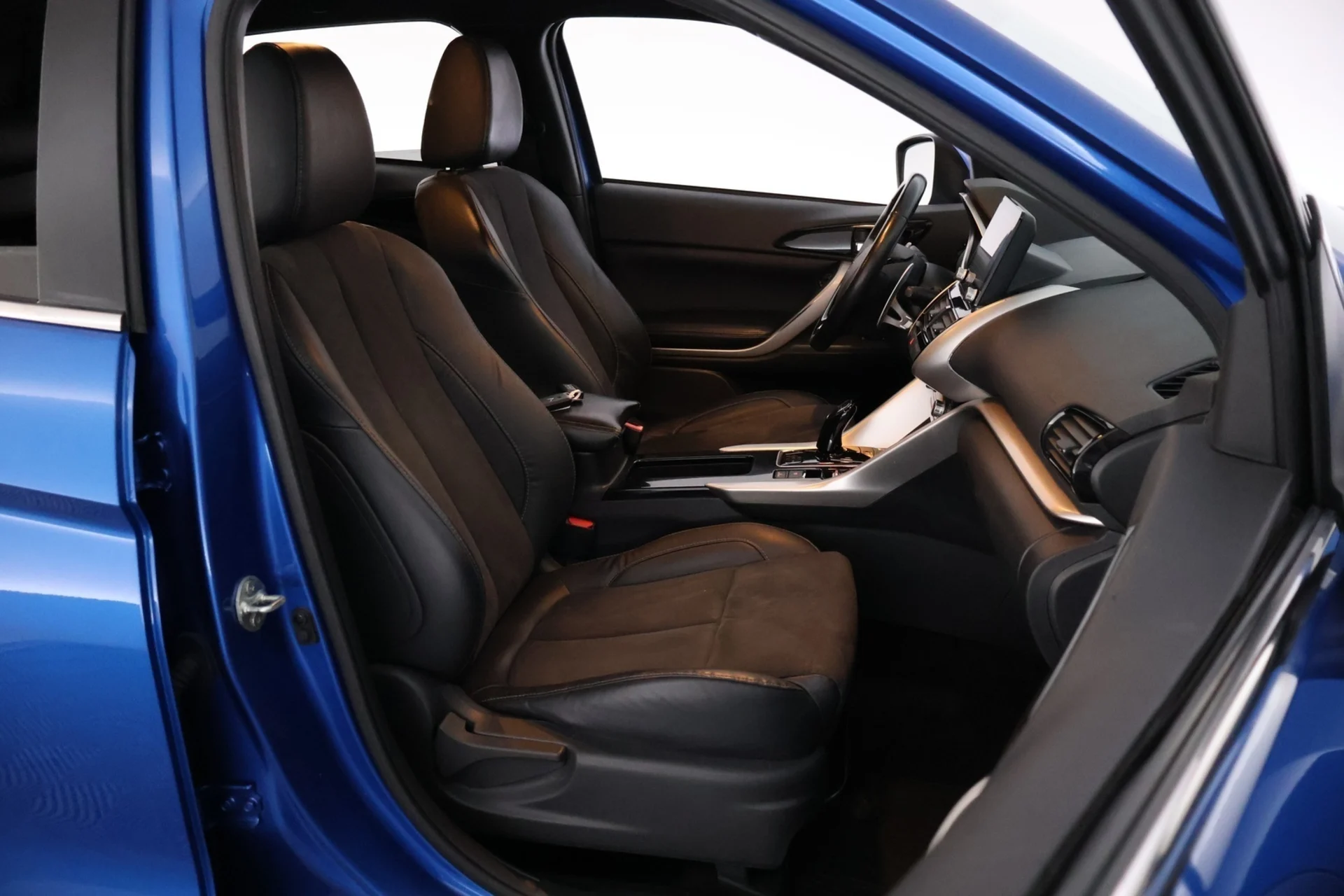 Car Image - 57lgSg5zSKsisOxizvsLuq