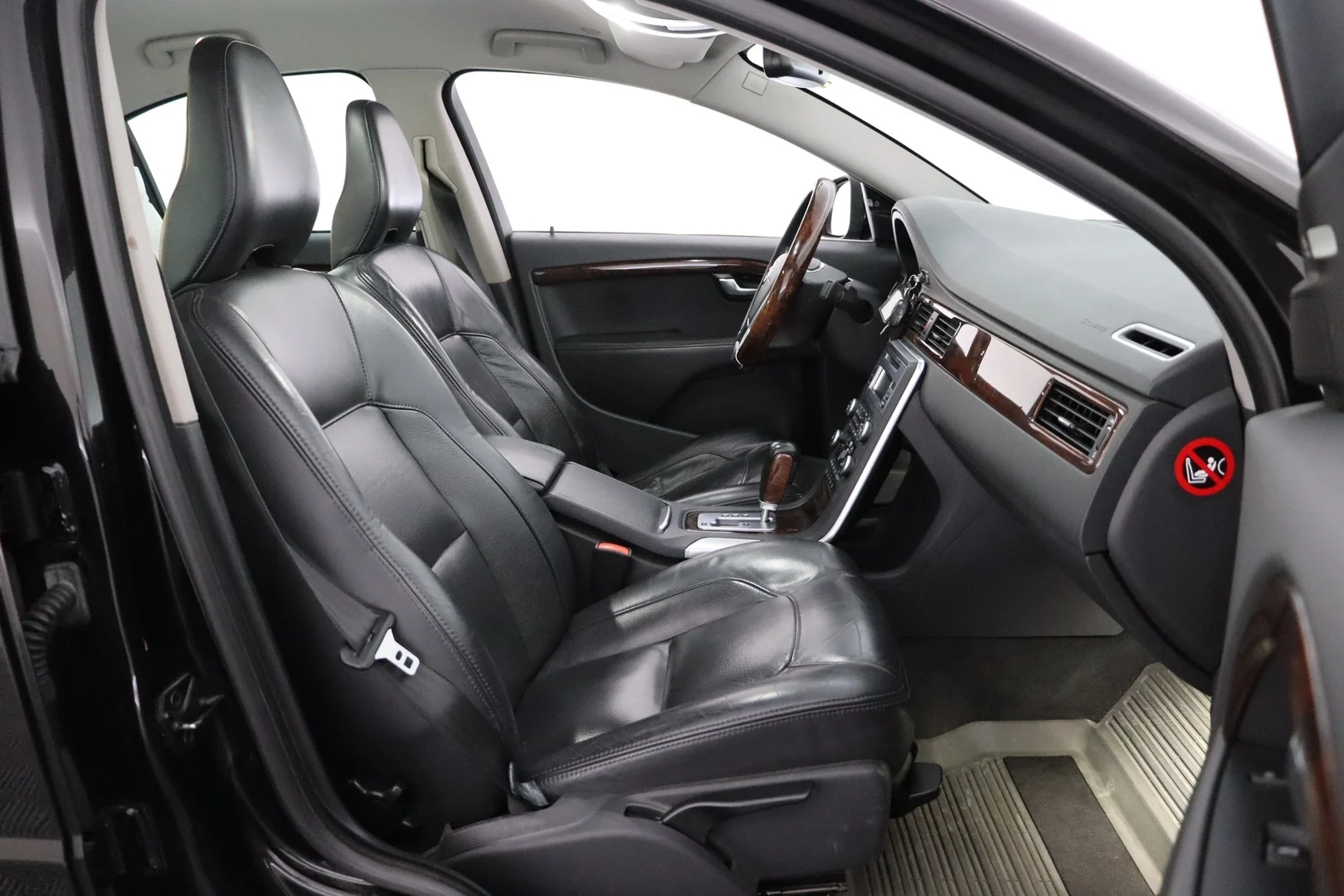 Car Image - 1pq5XcuGrQWbaq6izWeN9c