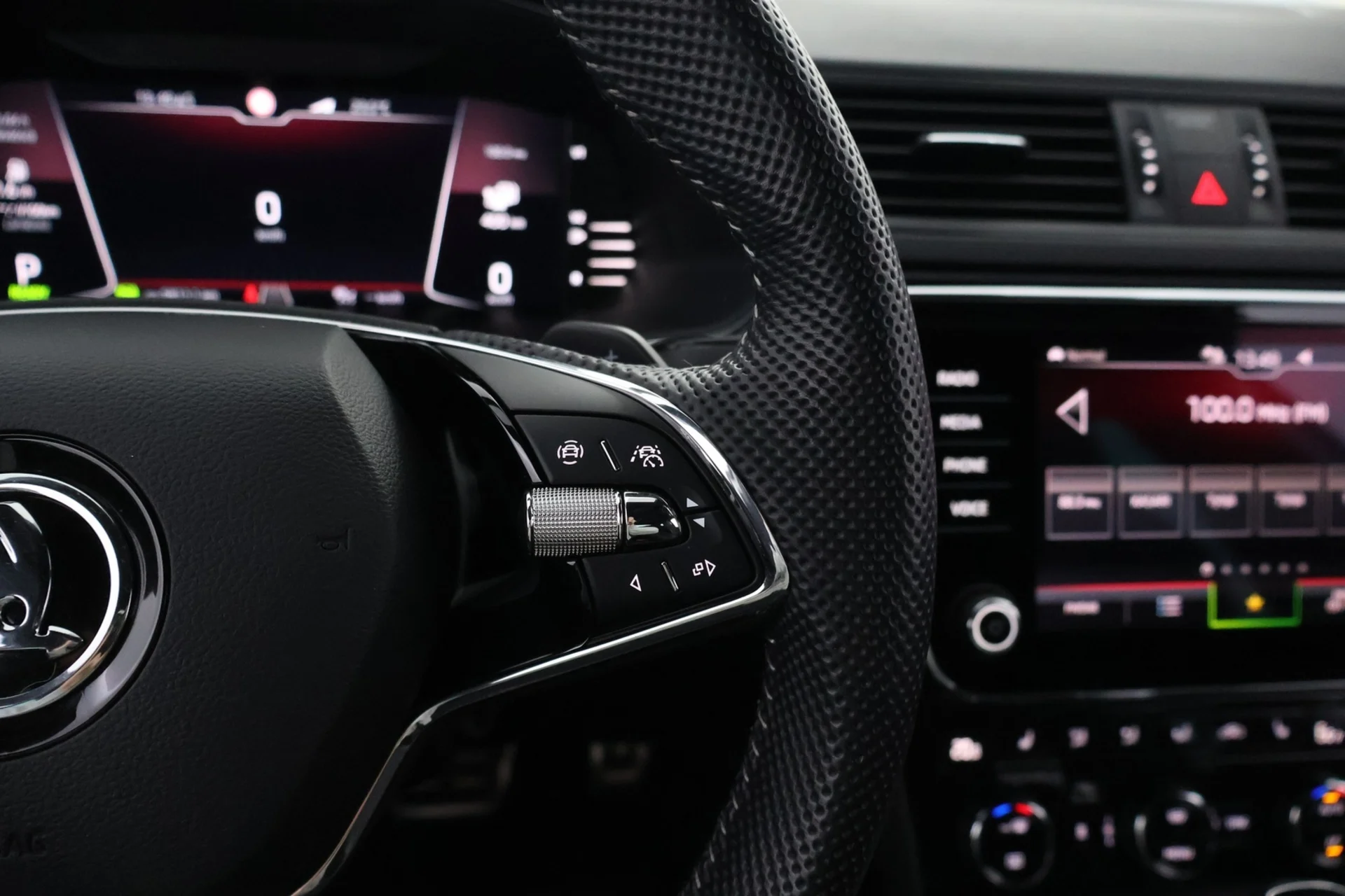 Car Image - 7FnYm6V1rkDS4VkWWBdUX4