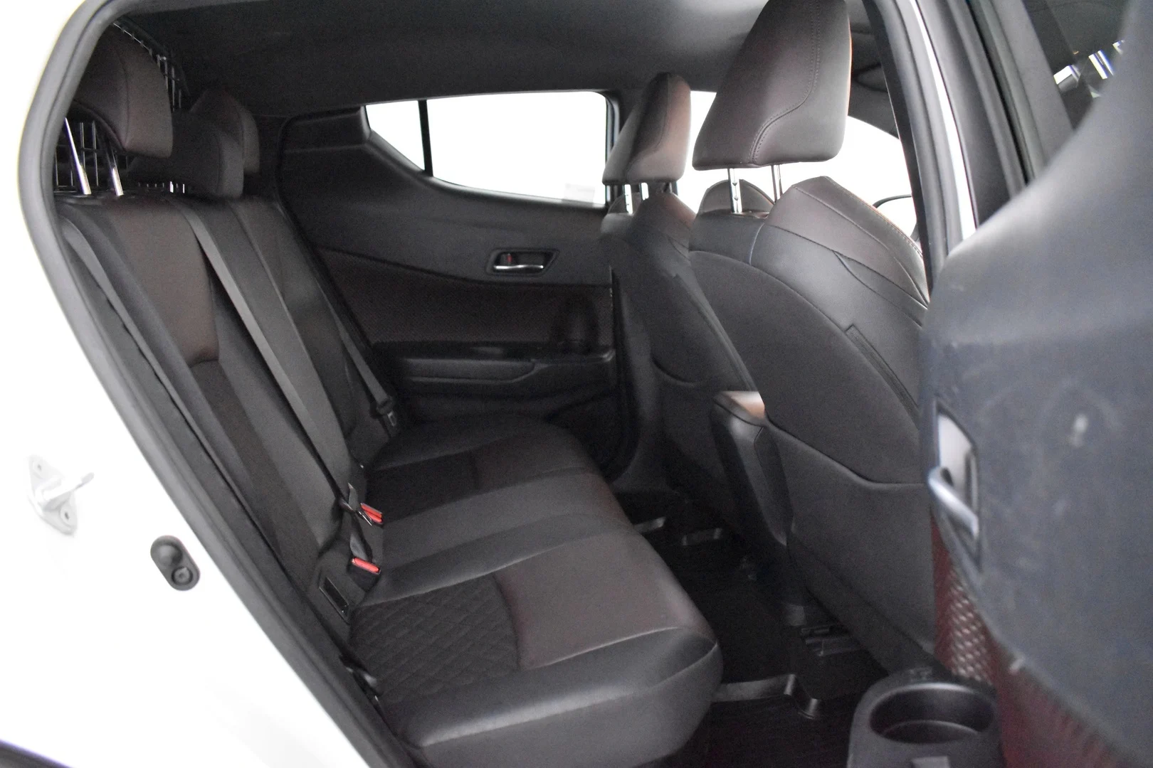 Car Image - 42PU5y3Y8XHPCBbK2L7MT1