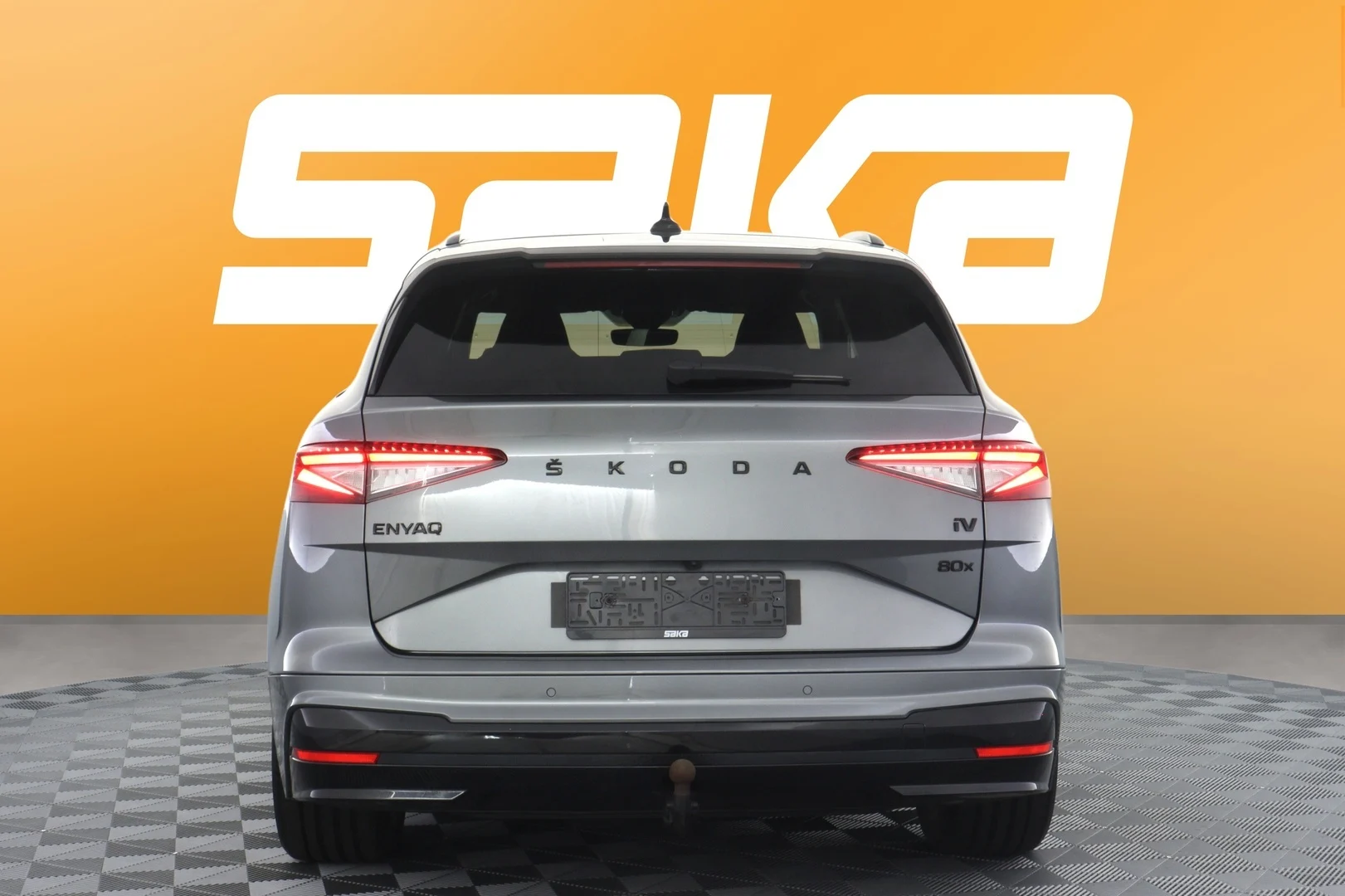 Car Image - 7CDe9bOfpoicuz13y4MbFI