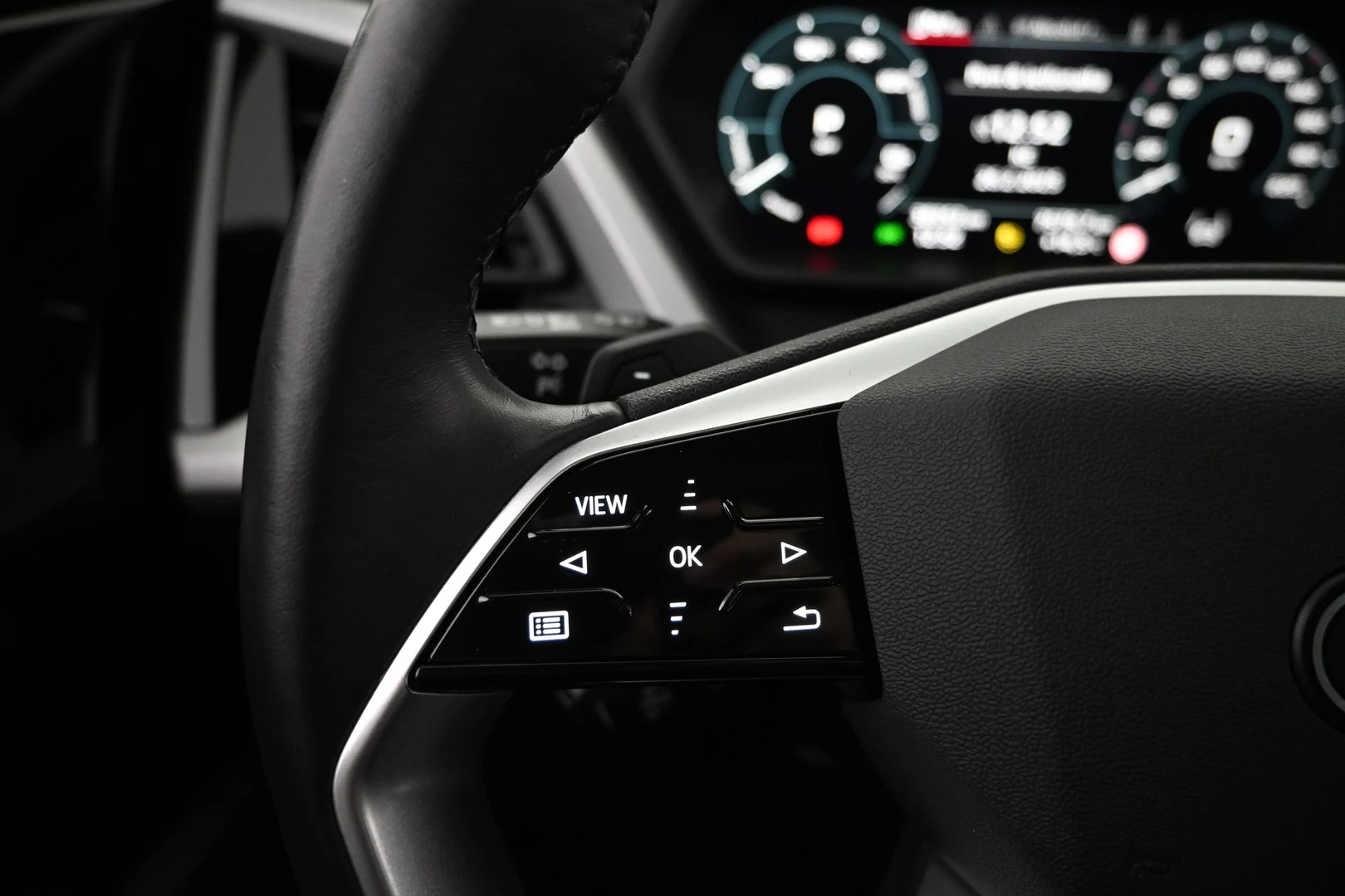 Car Image - 2Nv4tag3q4FU0wTNEM4YZb