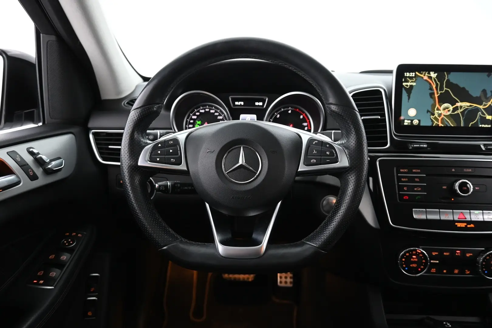 Car Image - 6cDYxjOgWIkX3tE65IFYjb