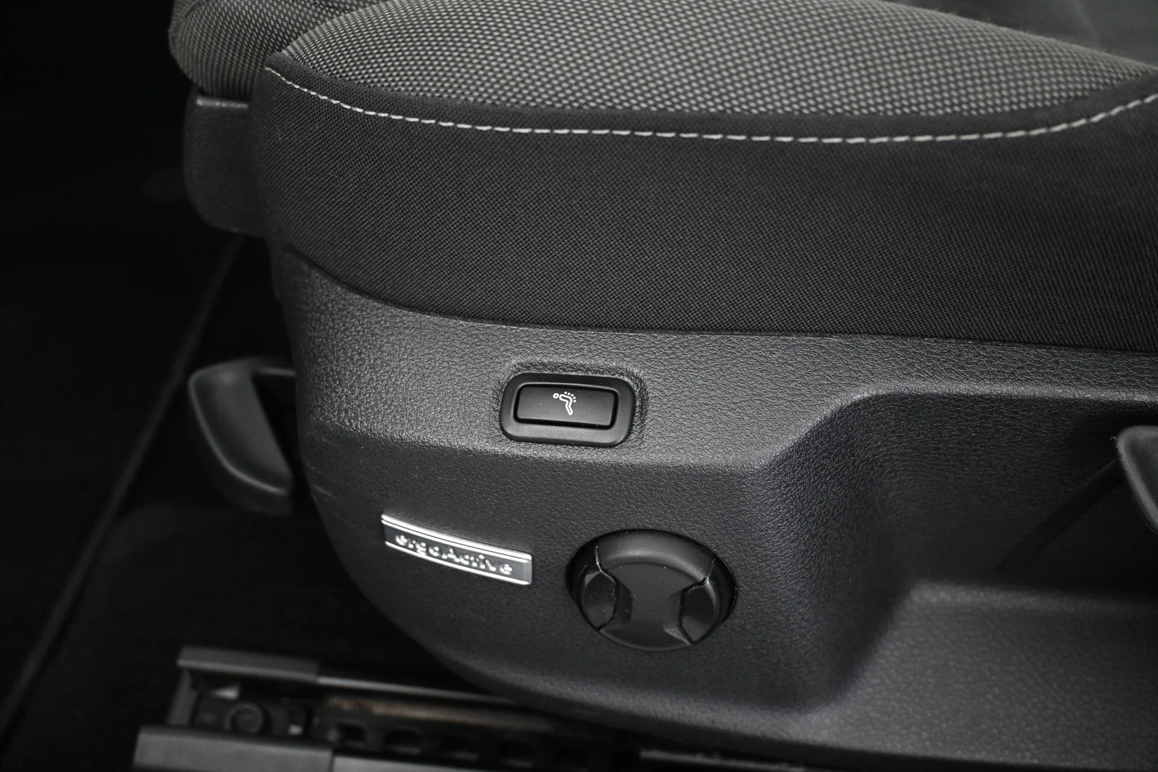 Car Image - 25F1wcQERt45FVvintyCaU