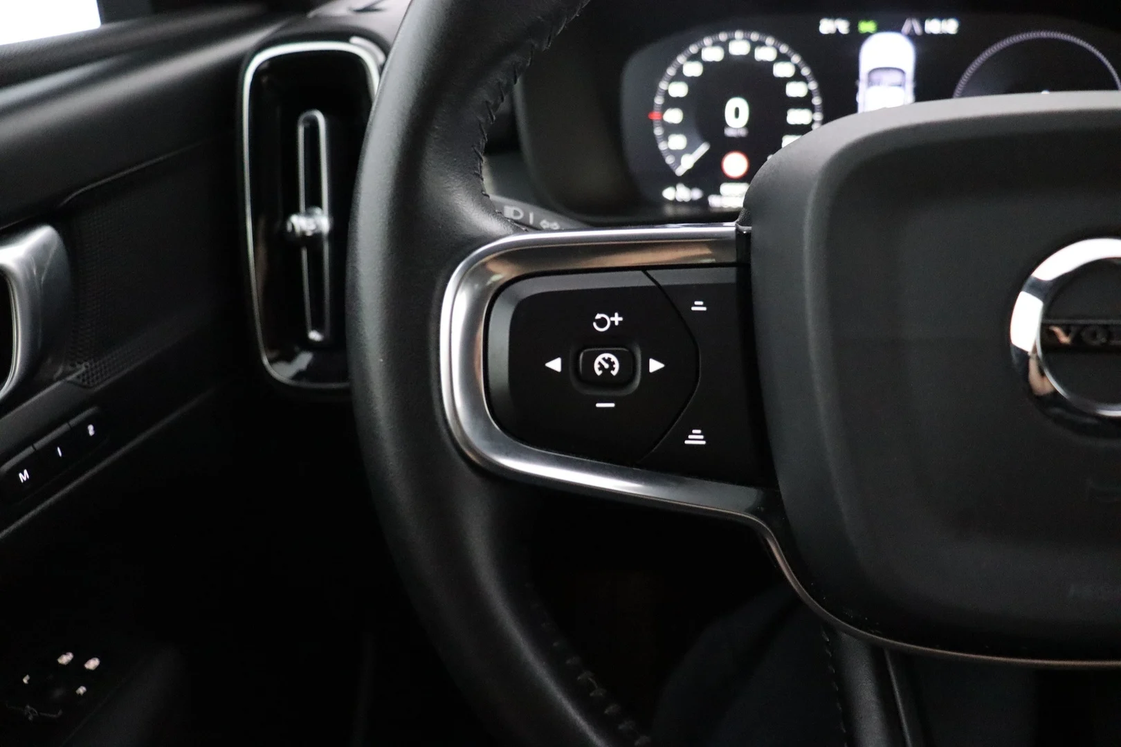 Car Image - 4SQNjvDhyND3dNtvfPohhZ
