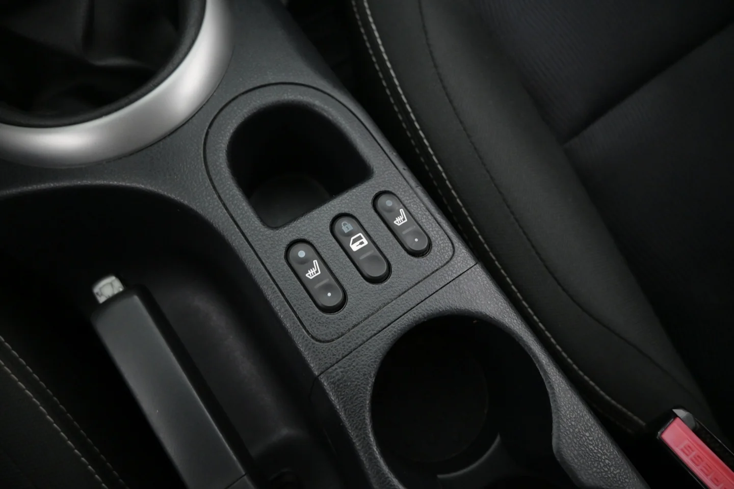 Car Image - 63SjYsyzon0sadtCWDQDKJ