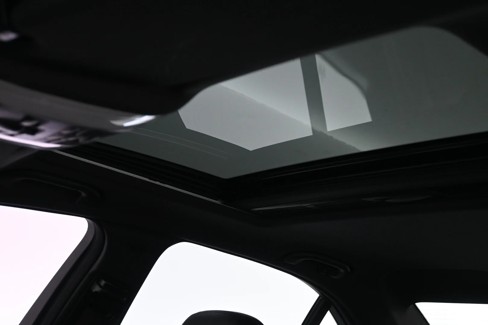 Car Image - 3giqn6cVY6g3cFEG27aydU