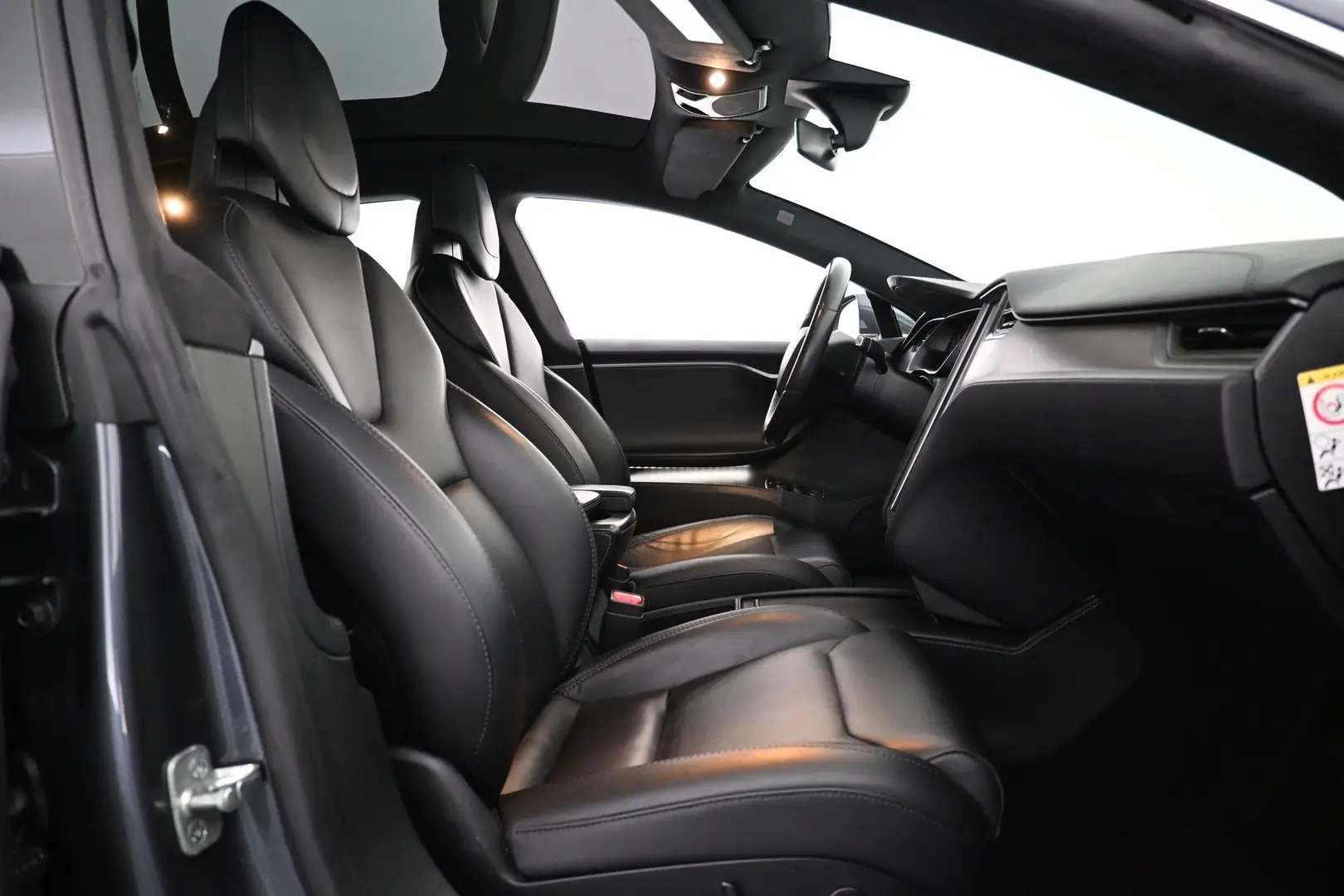 Car Image - c88SvOfYR5ksDAqvTxoUU