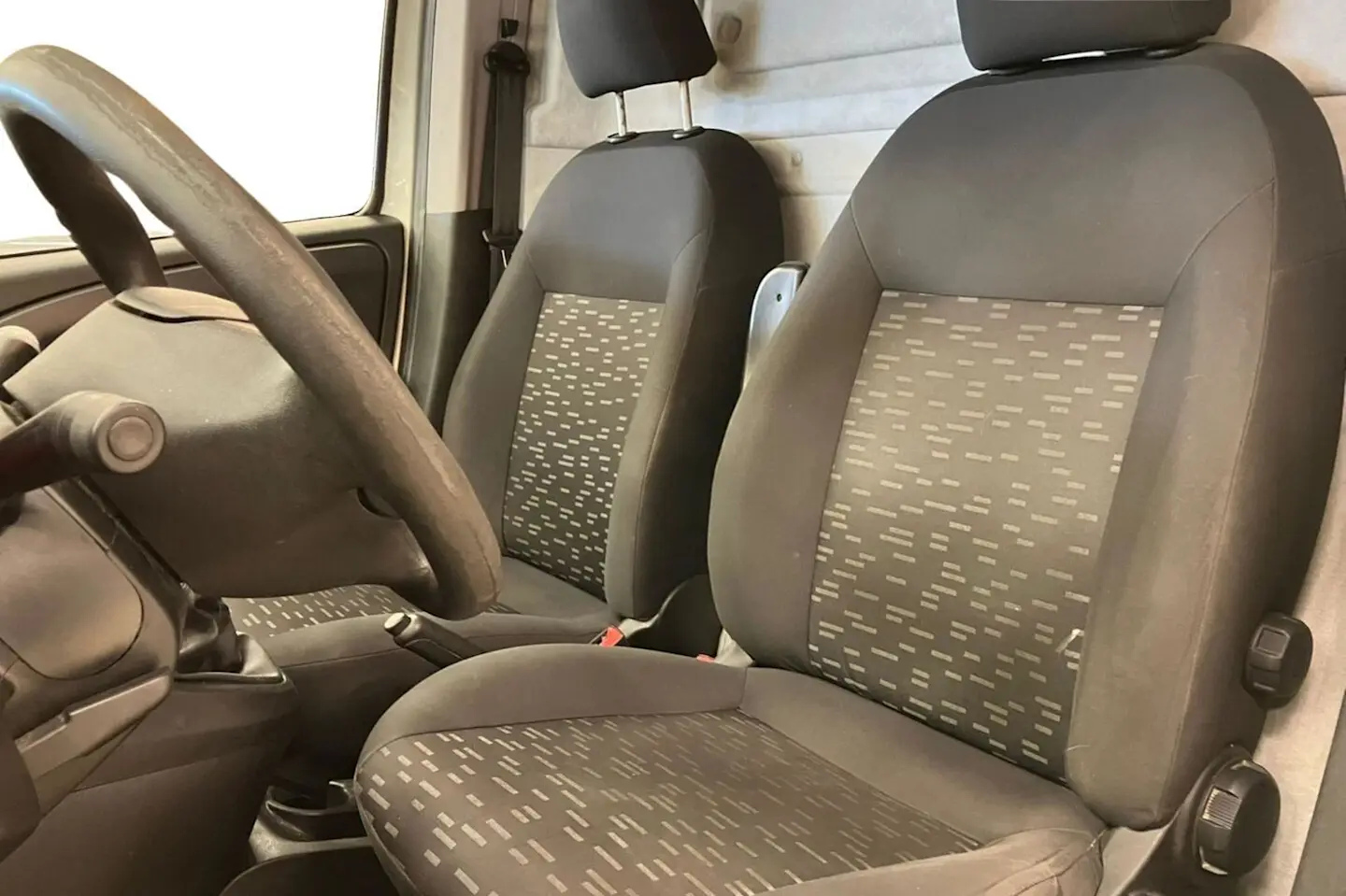 Car Image - 4hX2RWtJiazppxaXt4RTe7