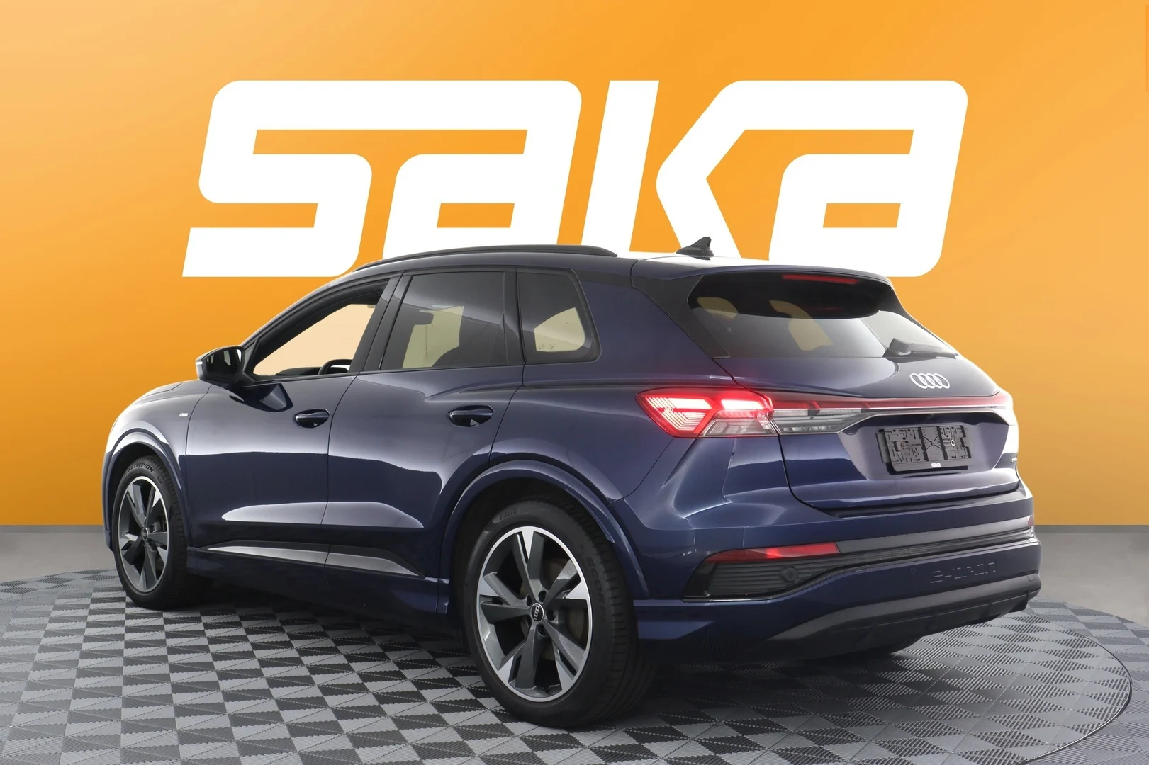 Car Image - 4wL9DkUpkbx8SNqcIO1C25