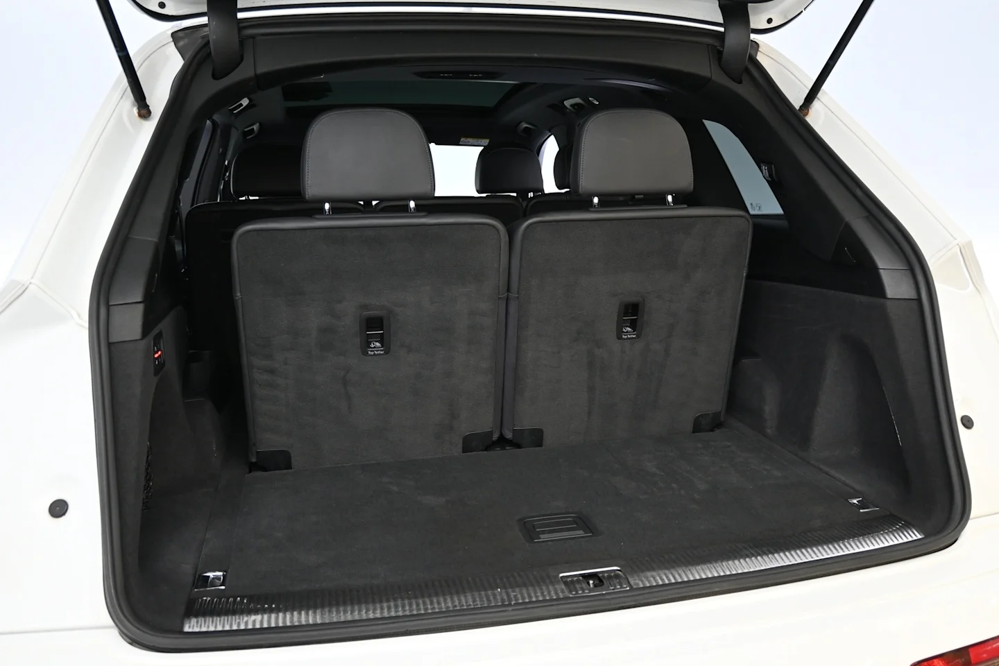 Car Image - 1LaauU3vsWUb845GmLJ5FY