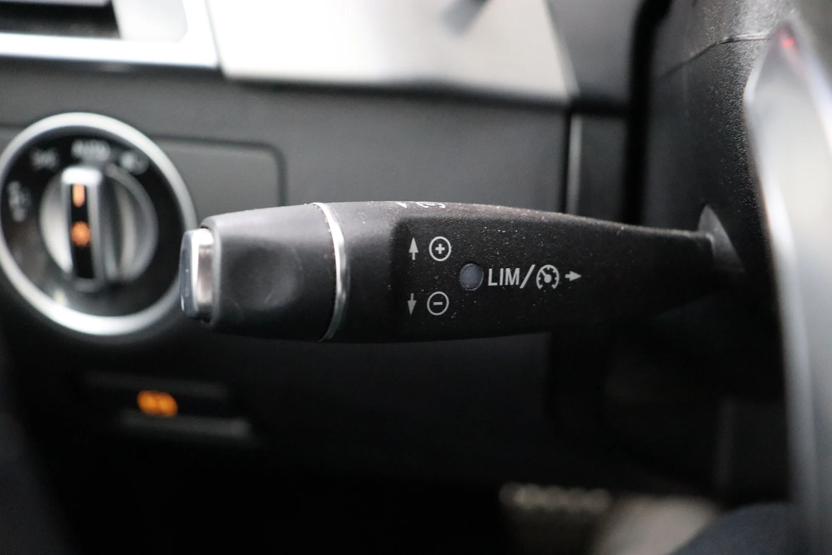 Car Image - 7J7RxJ7OjLLZJ6UFauJK1y