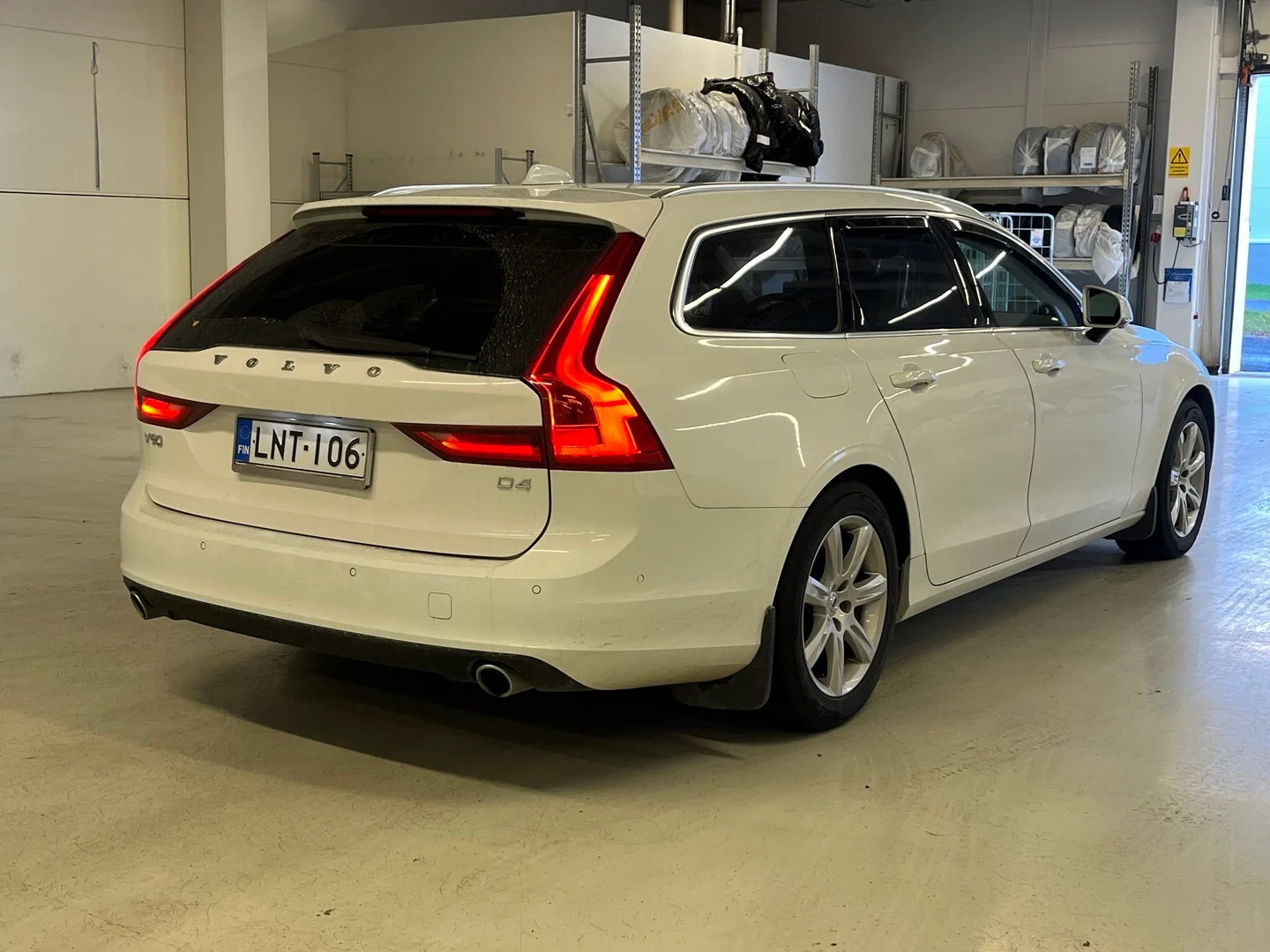 Car Image - 6rJtGvNcgf1etGVUYzM8Wz