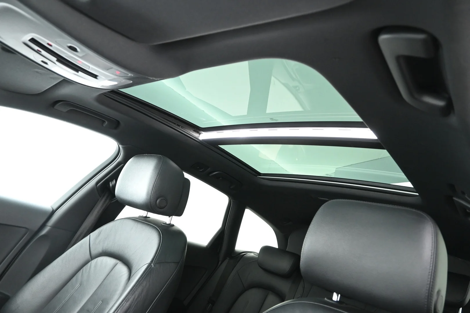 Car Image - 3q077vruN3AGvSgwrk9jFp