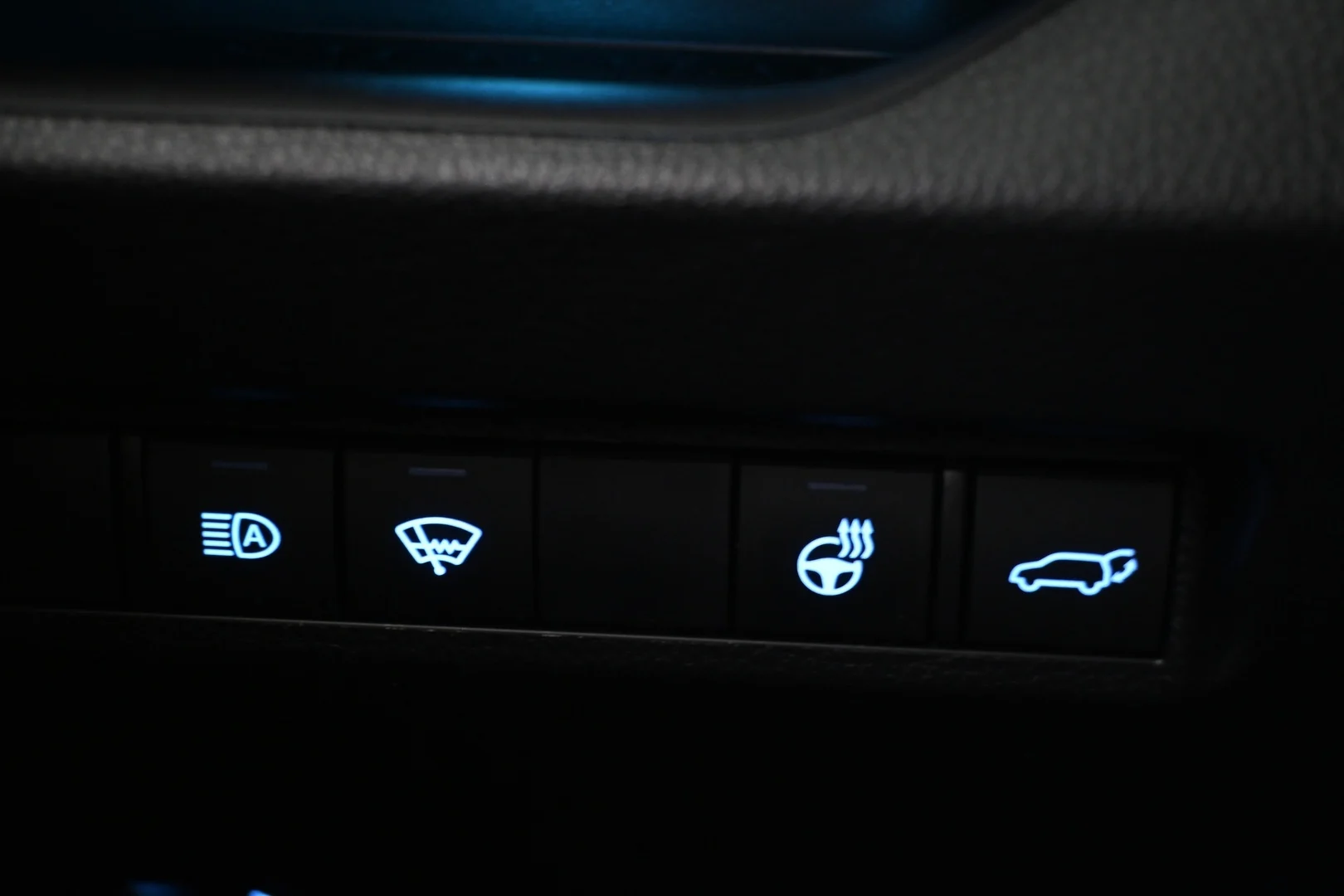 Car Image - 3E3iu7quo5rTkJ0lZWdNlQ