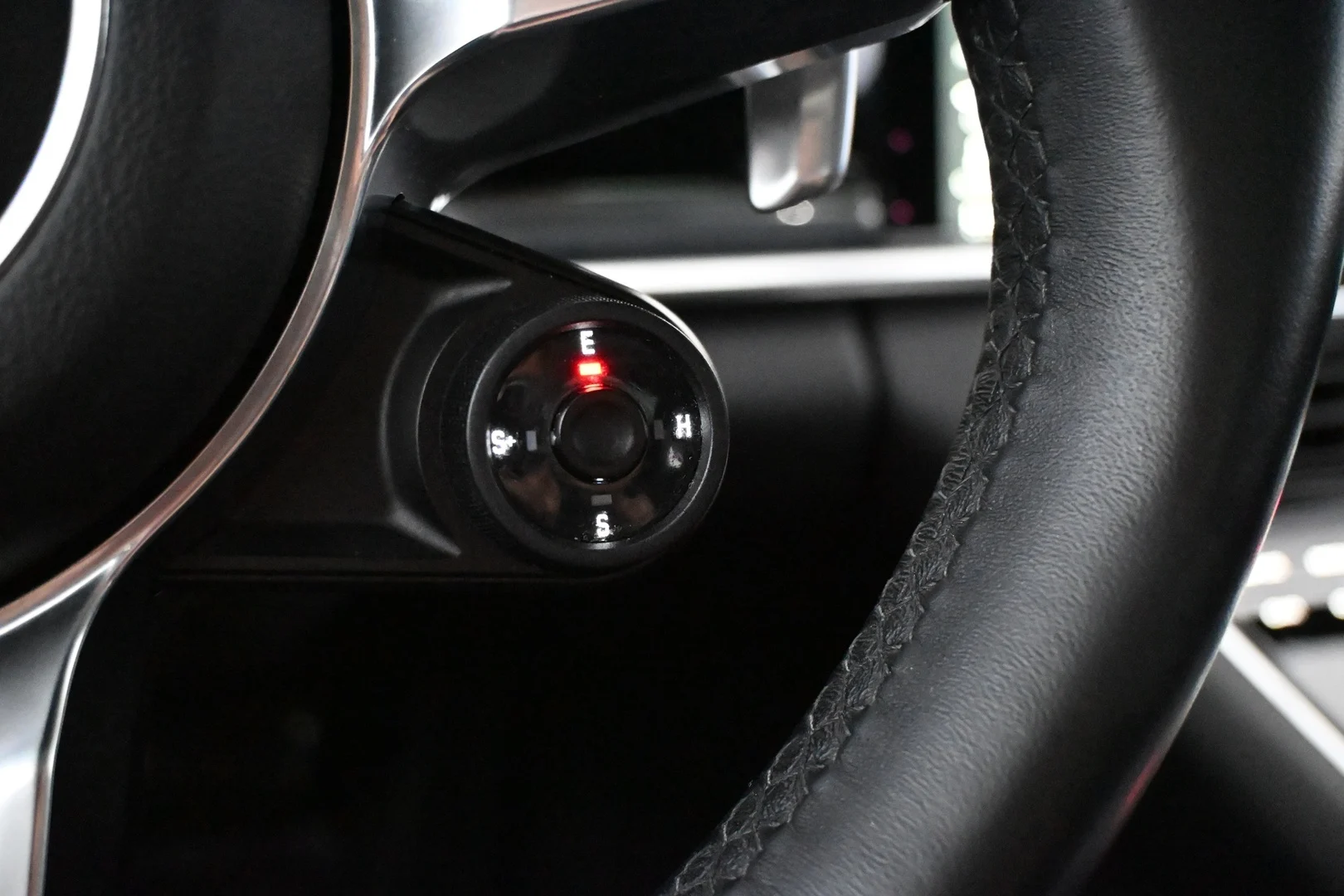 Car Image - 3XZj5VnD2b1pKbVflgeBF7