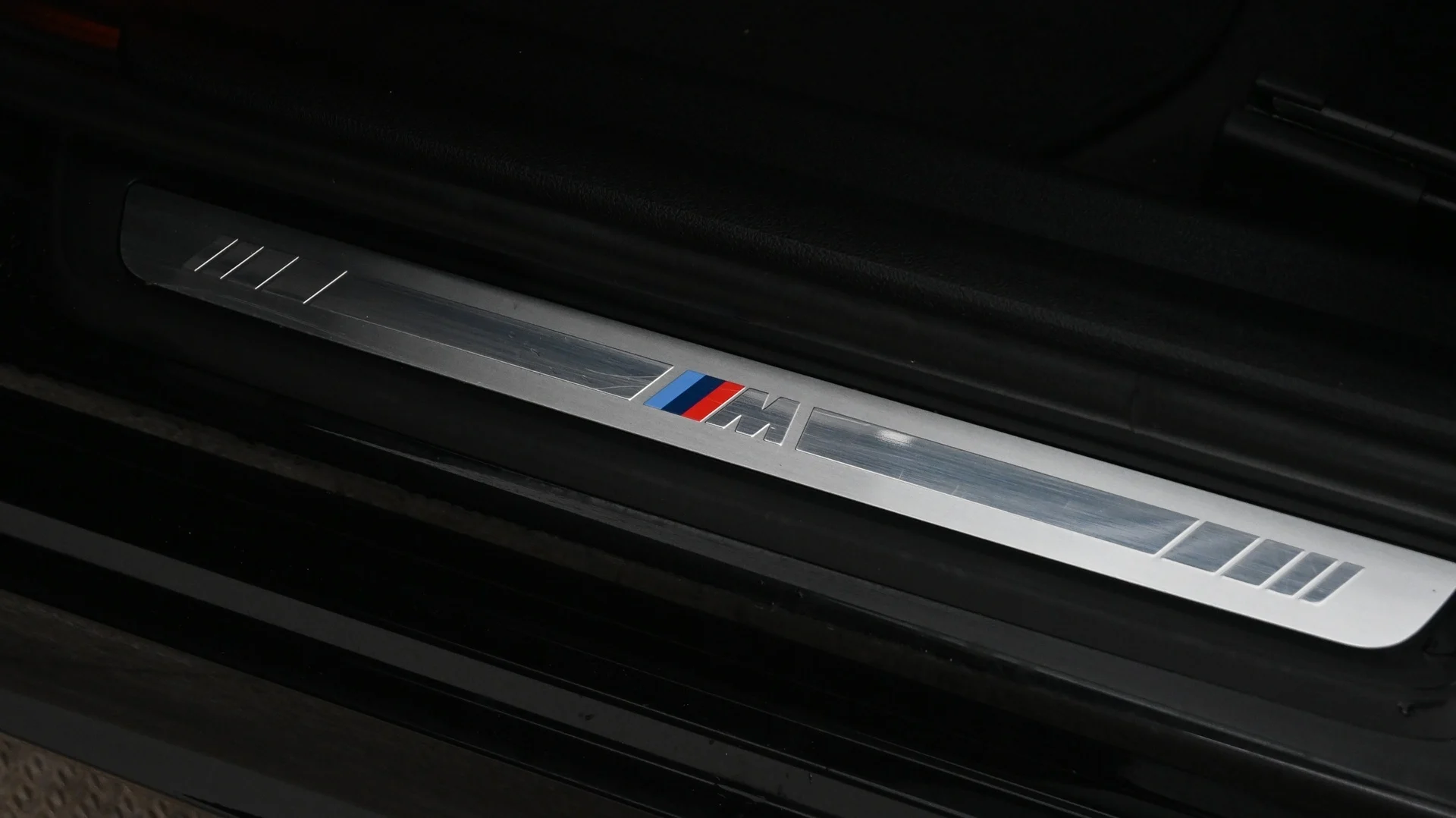 Car Image - 54EAZ22tbwkqHcABVB5JL0