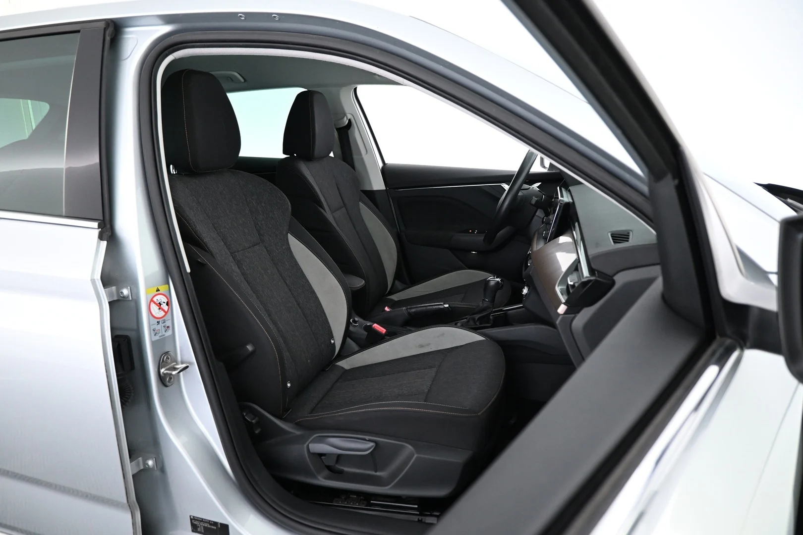 Car Image - 3D3bVbsZKbnYn6yrDZZtwz