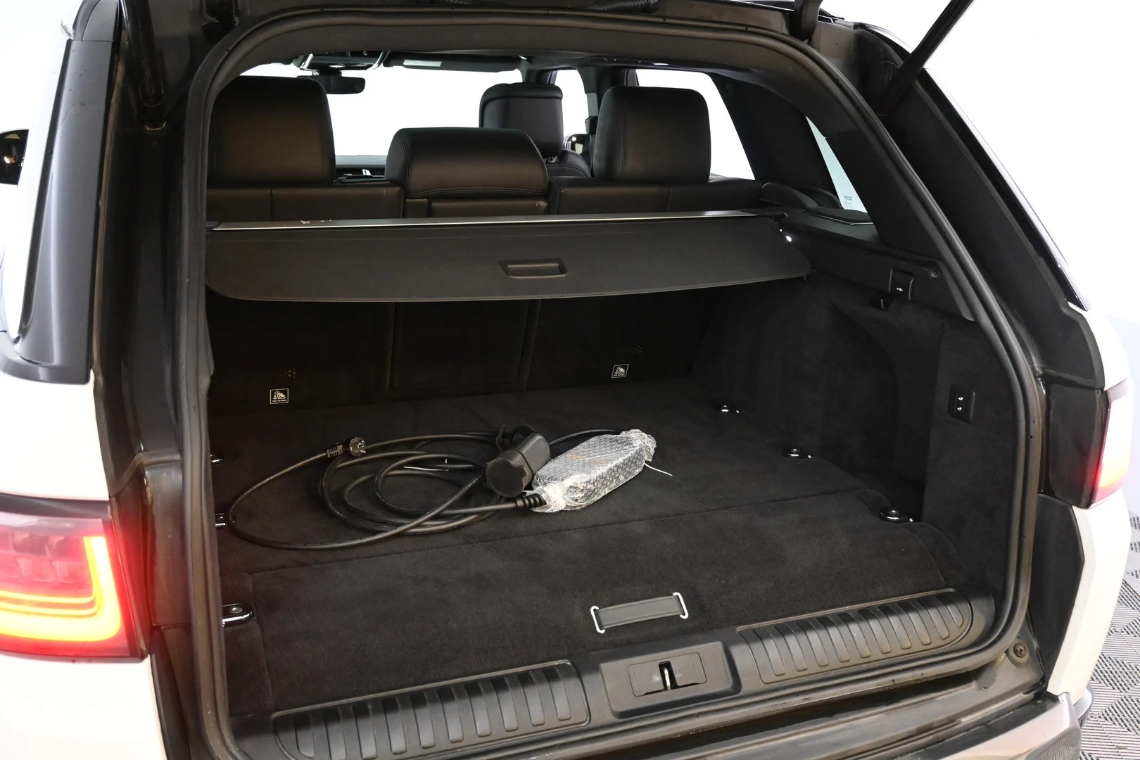 Car Image - 2rsAmmcc5fU2mnkgAfJT8Y