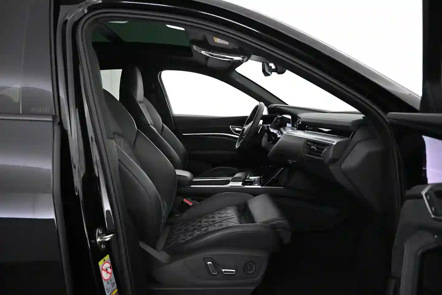 Car Image - 5u9TJip5Nrf9AxCPCv25G9