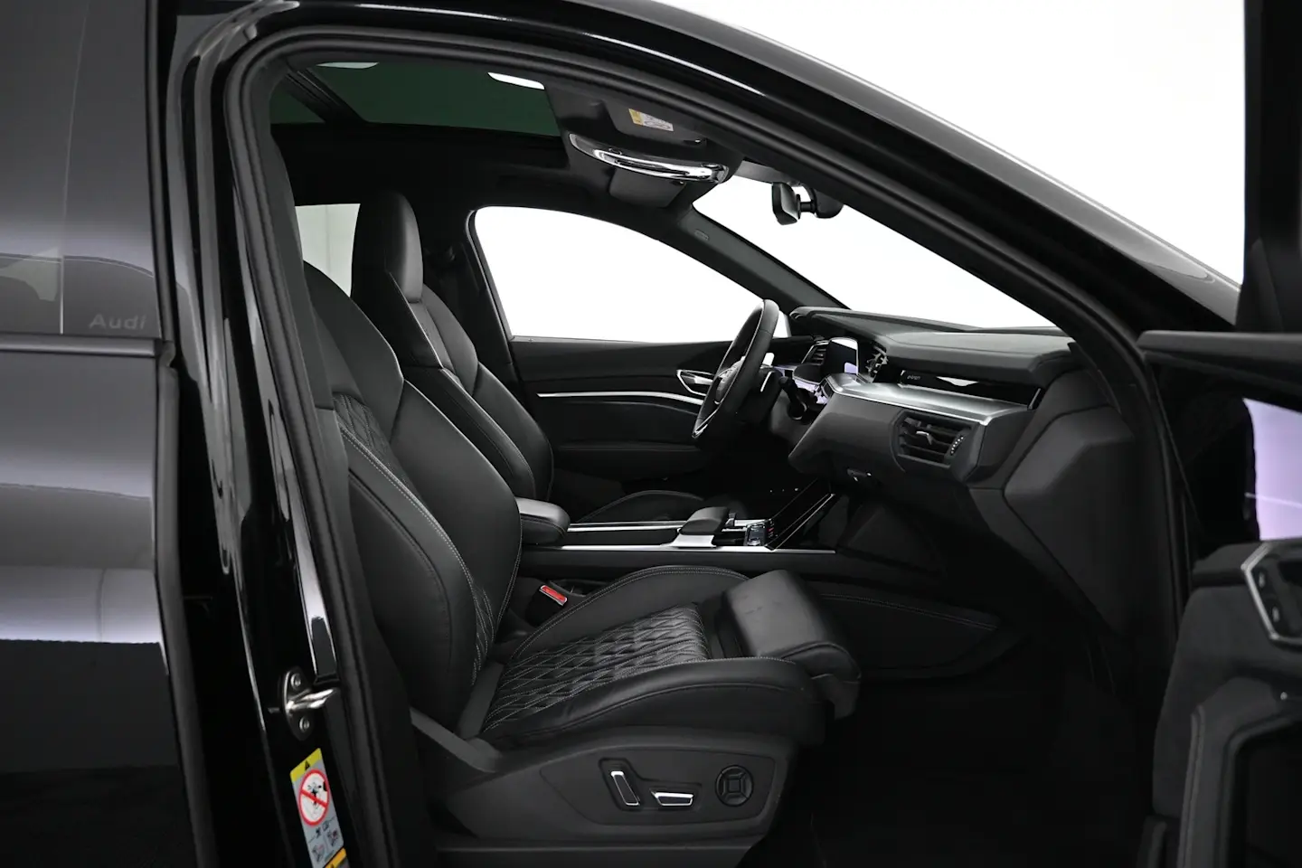 Car Image - 5u9TJip5Nrf9AxCPCv25G9