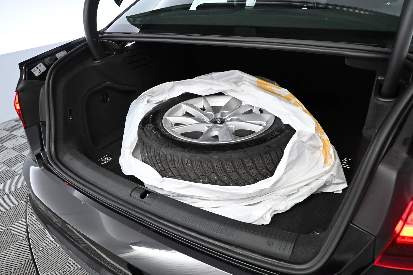Car Image - 39q3ypuGnLL4P4s0bOcEPP