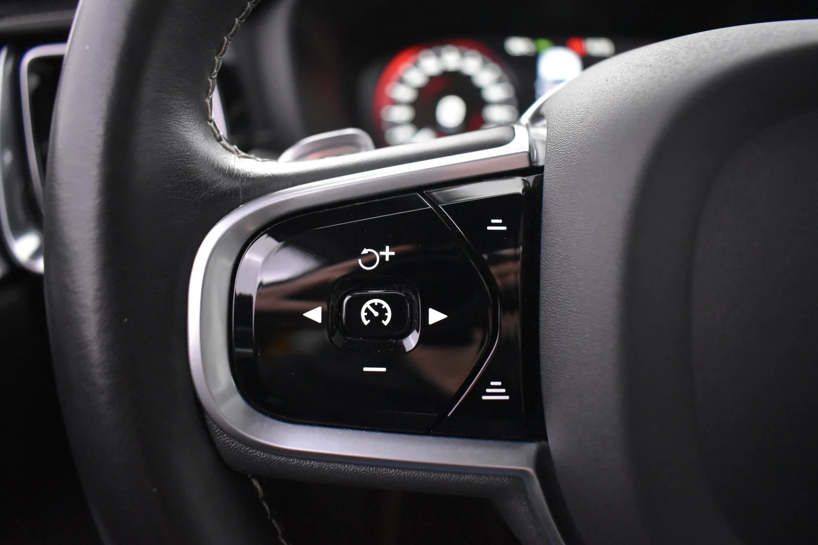 Car Image - 5V7UBXfcEBrf4p1RIDYyct