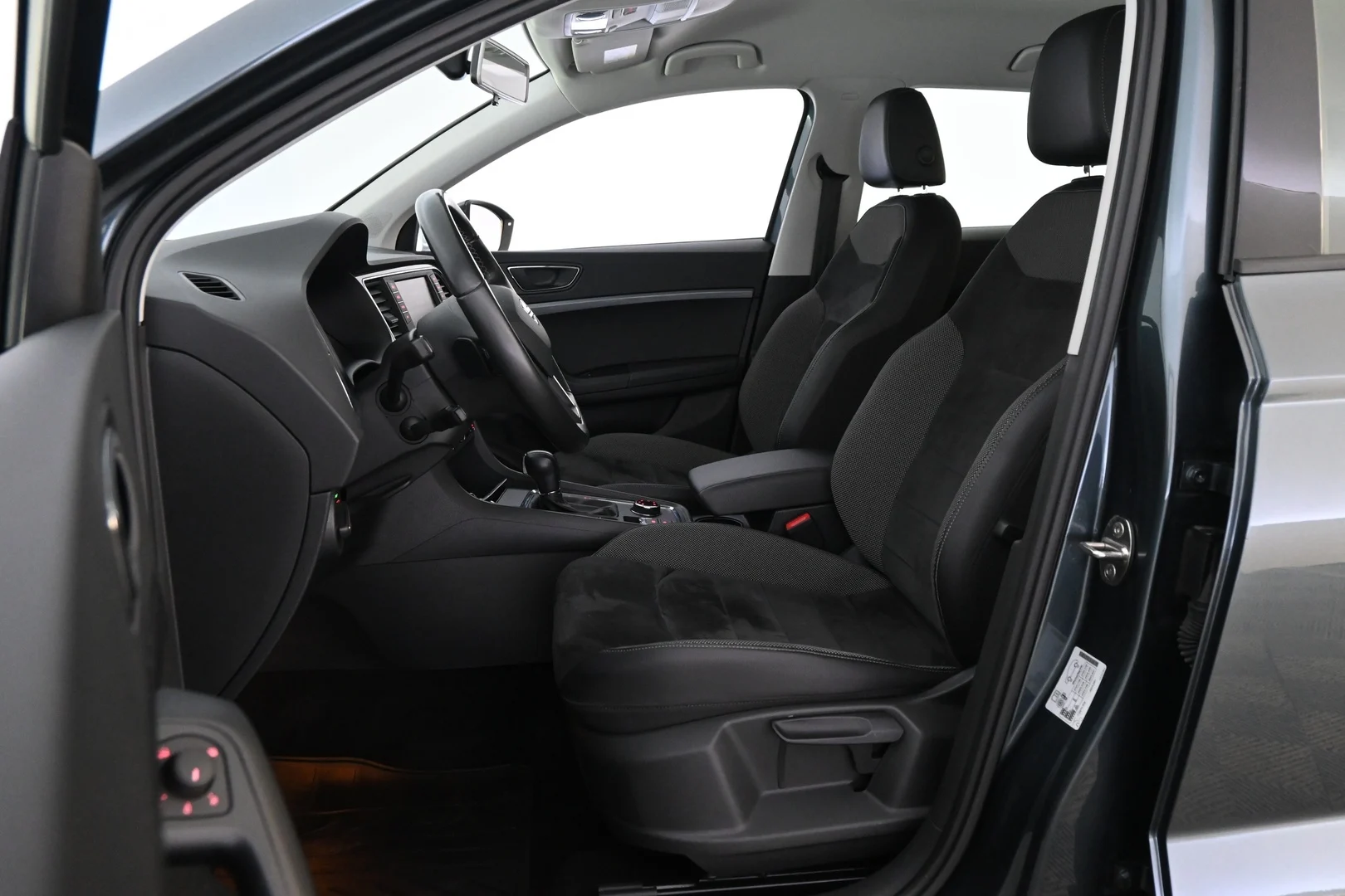 Car Image - 3c74XufYclEDagC9tvi2Os