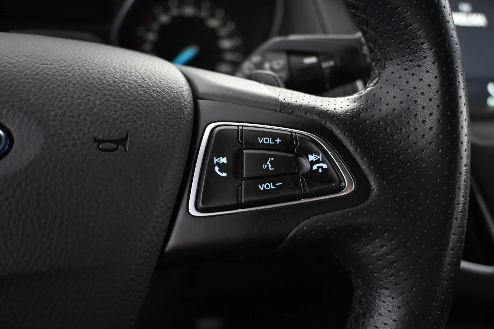 Car Image - 6spgWN9pNDlb2Dg2dOwRM7