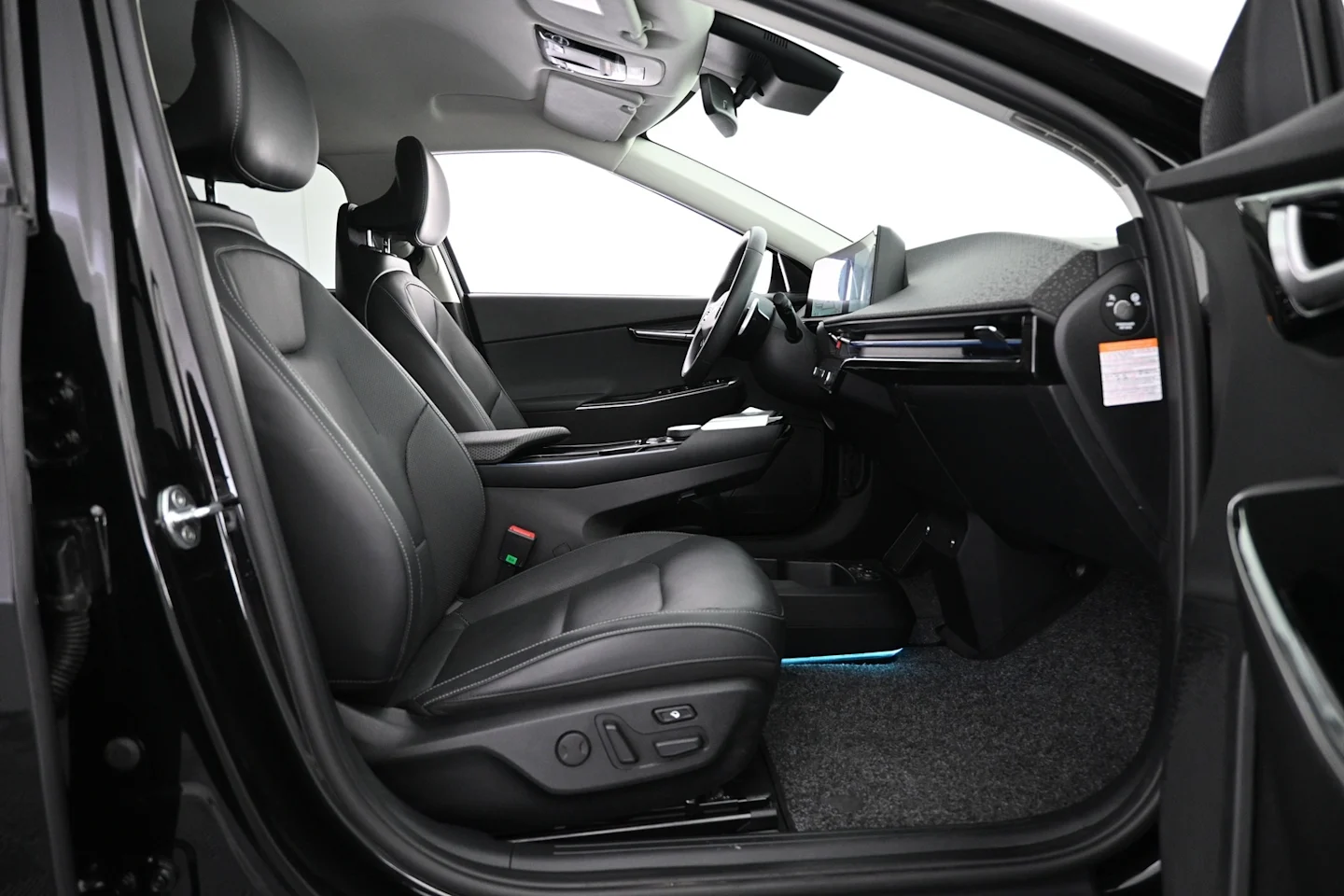 Car Image - 44FQNQpgYPIhMll34QDOgN