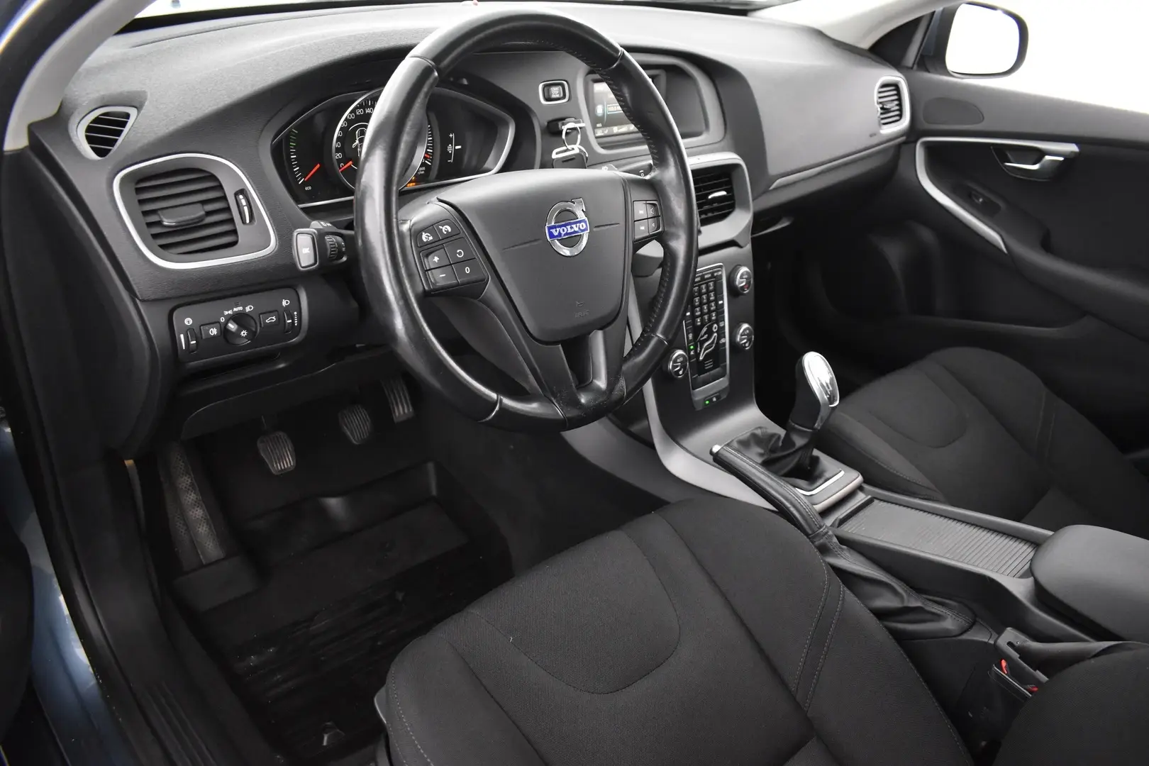 Car Image - 4XdKZnLI9bzWw1k1FE8D3d